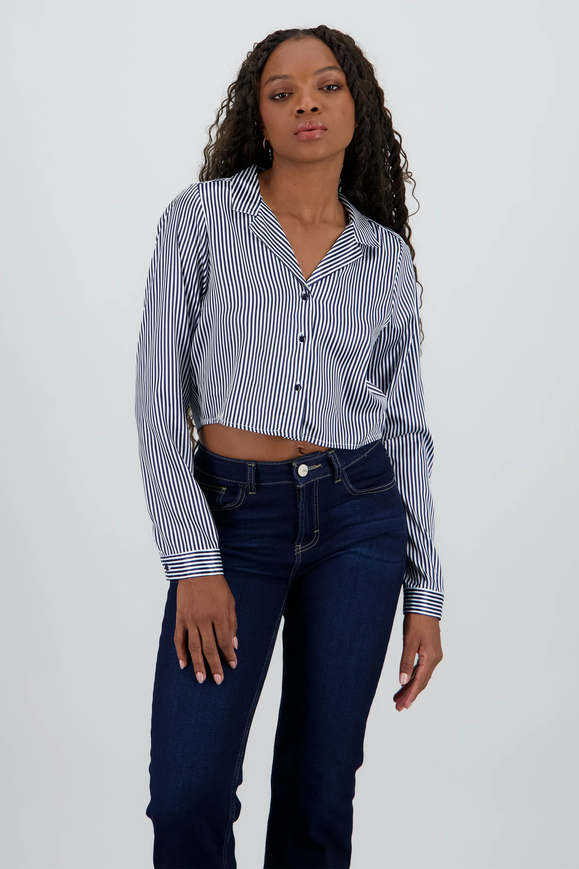 Camisa crop manga larga satinada sold by Shasa product image thumbnail 2