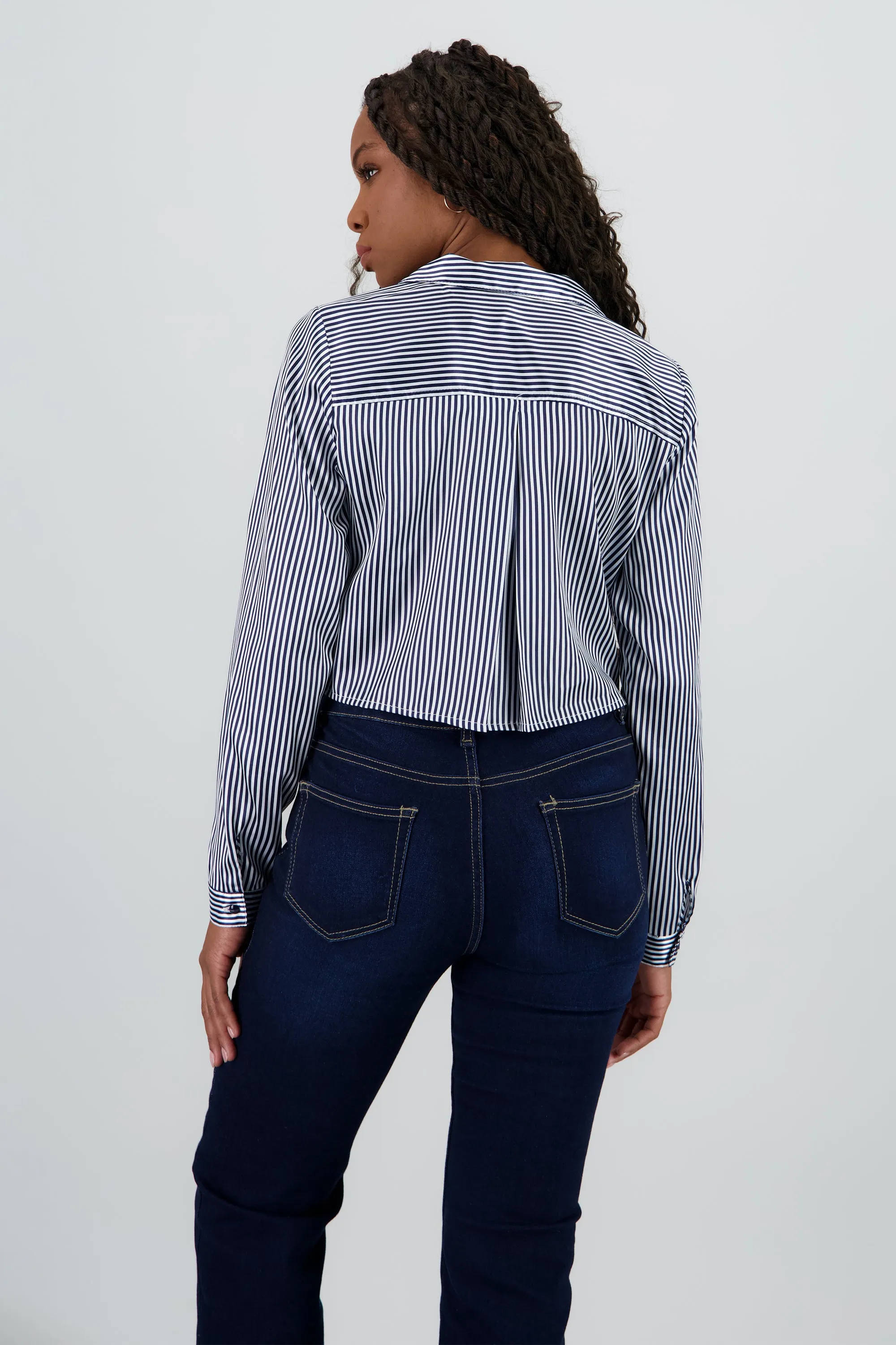 Camisa crop manga larga satinada sold by Shasa product image thumbnail 4