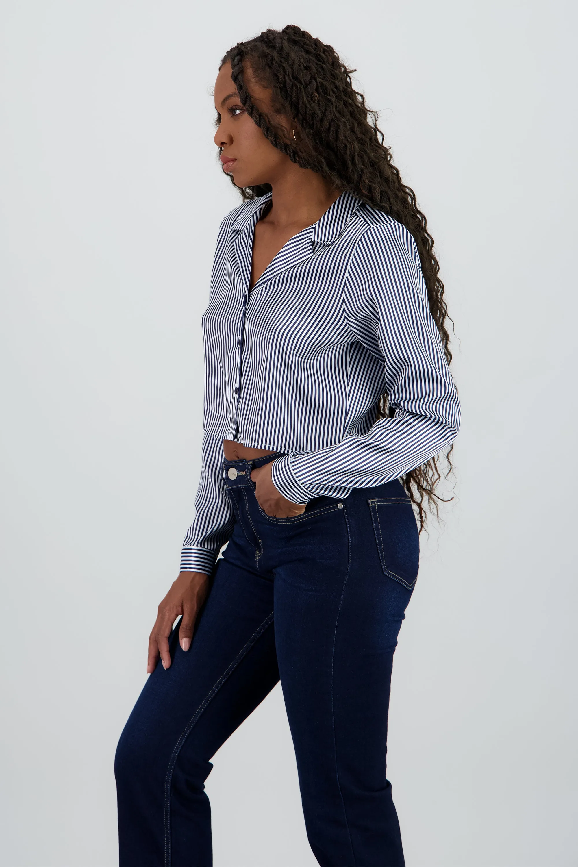 Camisa crop manga larga satinada sold by Shasa product image thumbnail 3