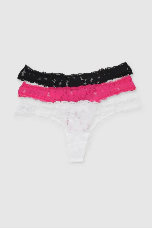 Tripack tanga encaje sold by Shasa