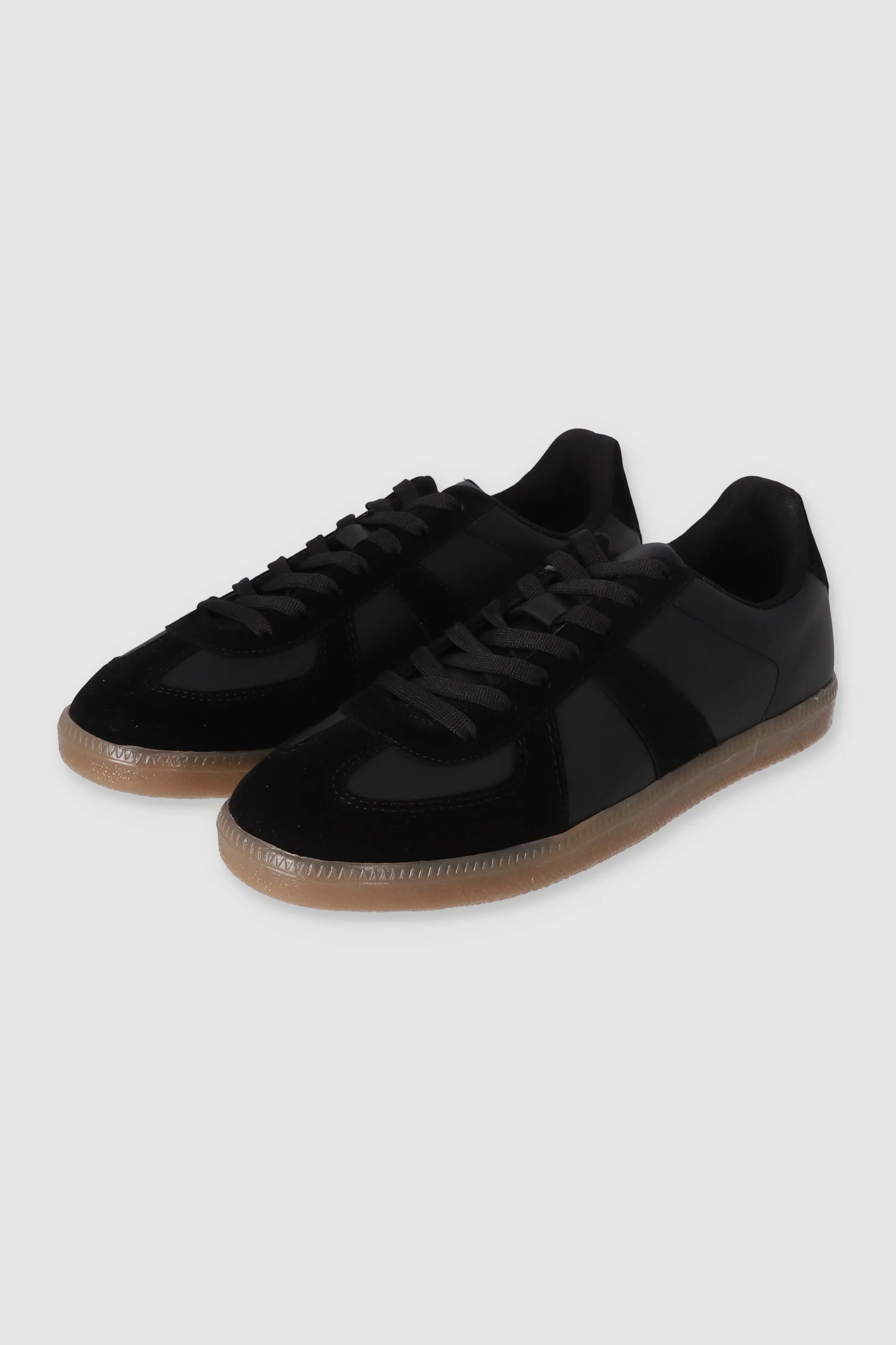 Tenis casual contraste materiales sold by Shasa product image thumbnail 3