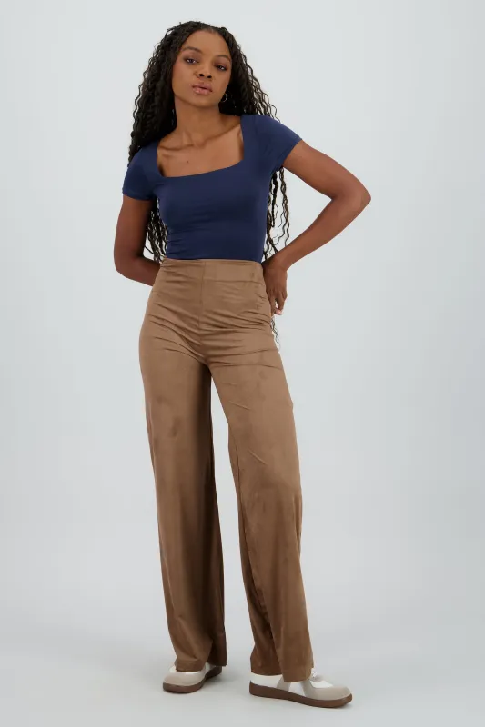 Pantalon flare detalle textura liso sold by Shasa