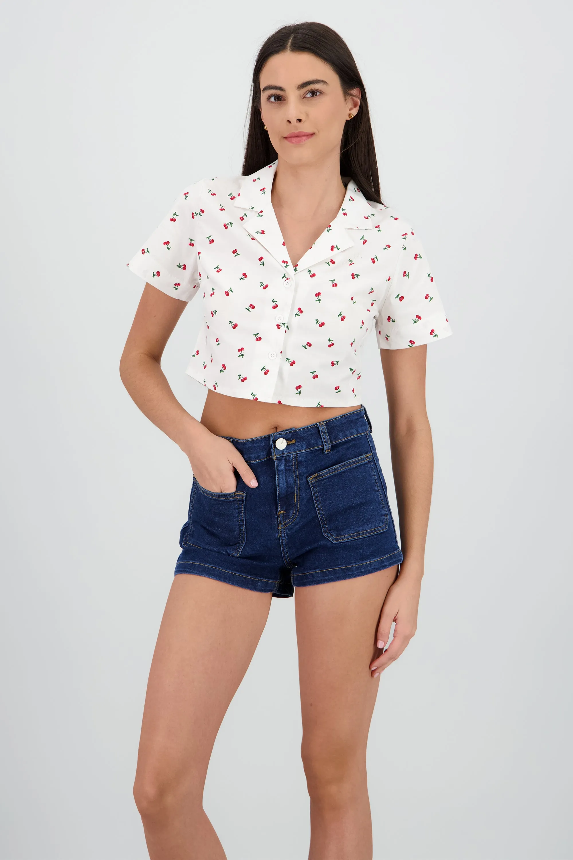 Camisa crop estampado cerezas sold by Shasa product image thumbnail 2