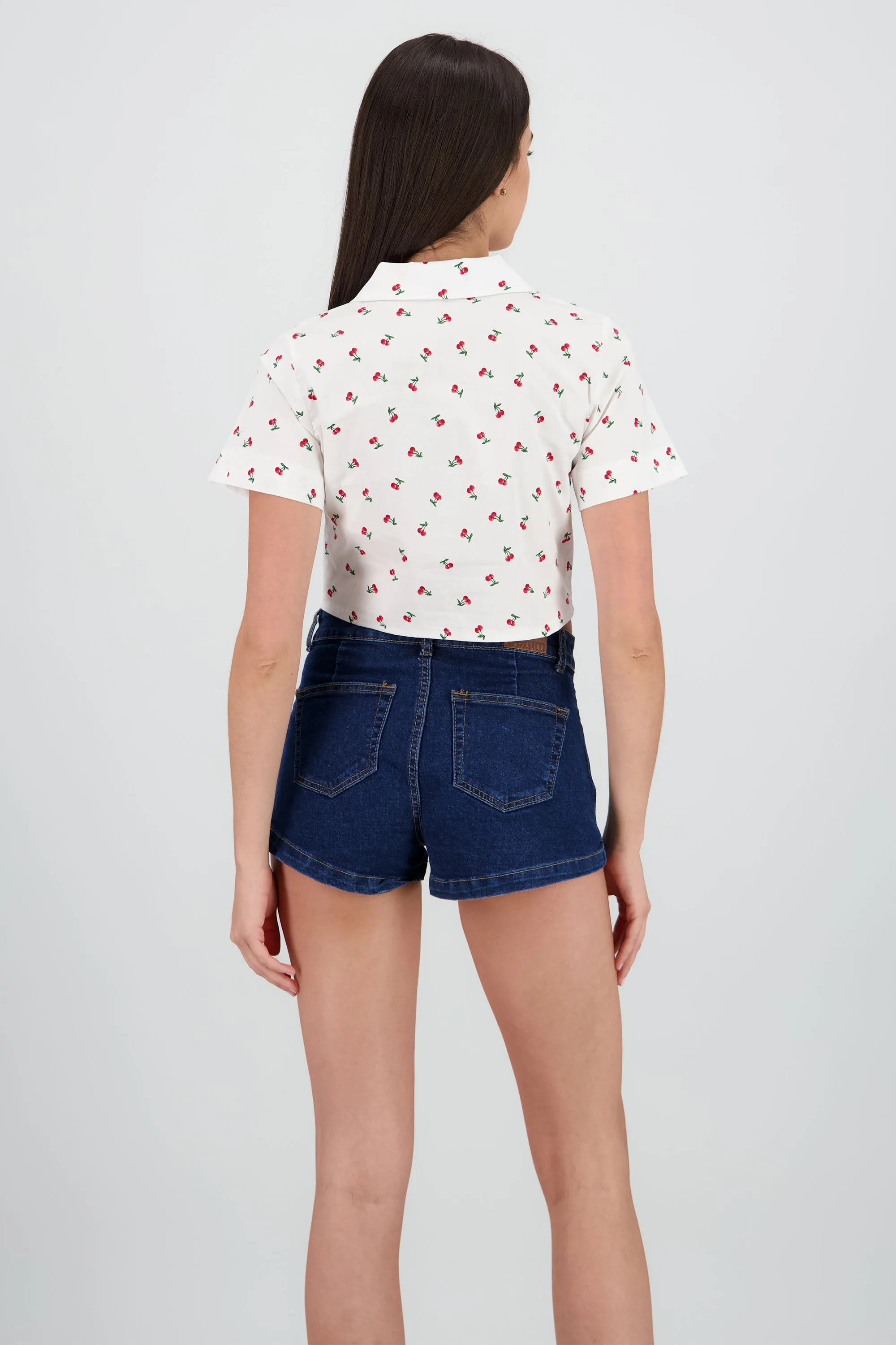 Camisa crop estampado cerezas sold by Shasa product image thumbnail 4
