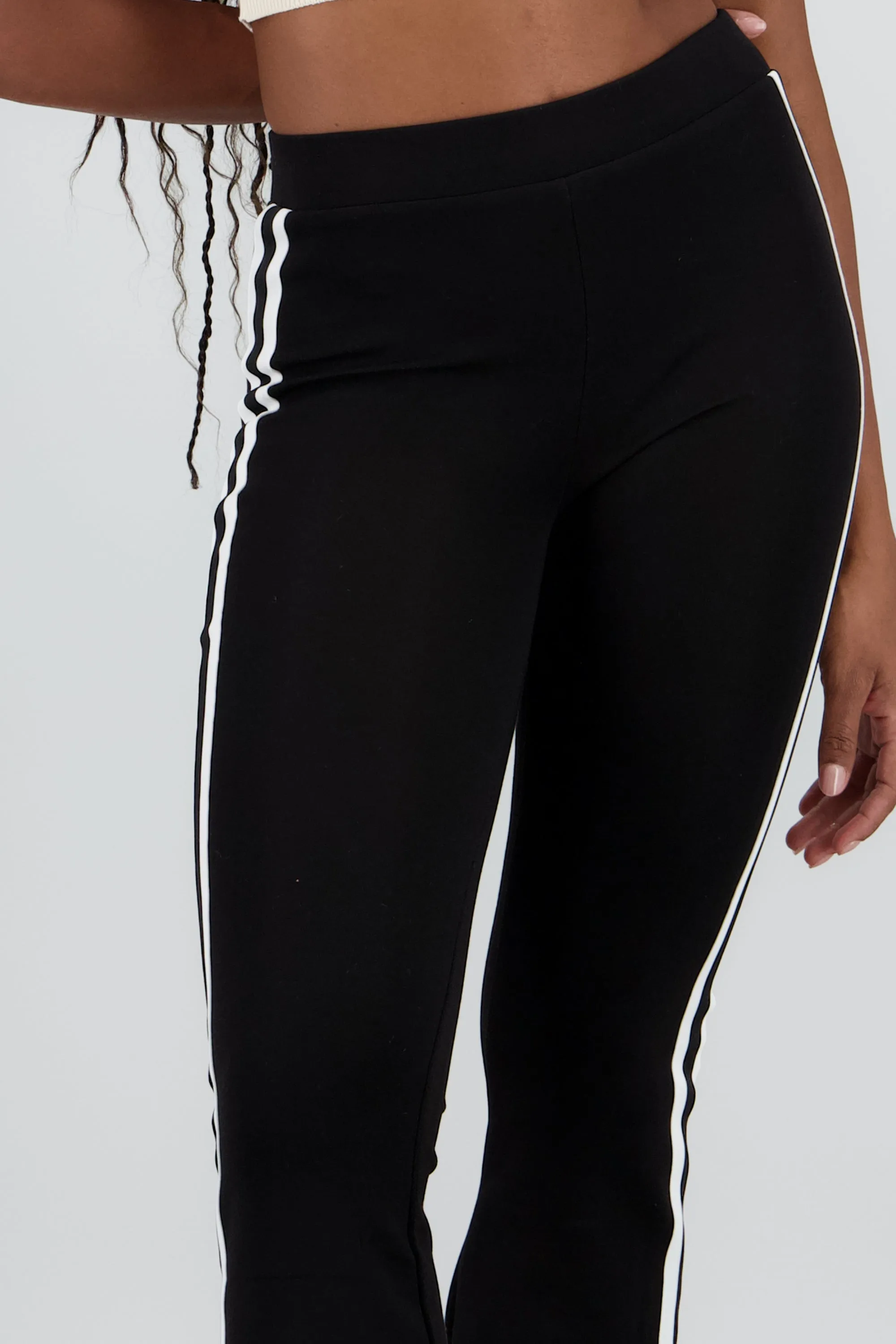 Pantalones suaves flare con lineas sold by Shasa product image thumbnail 5