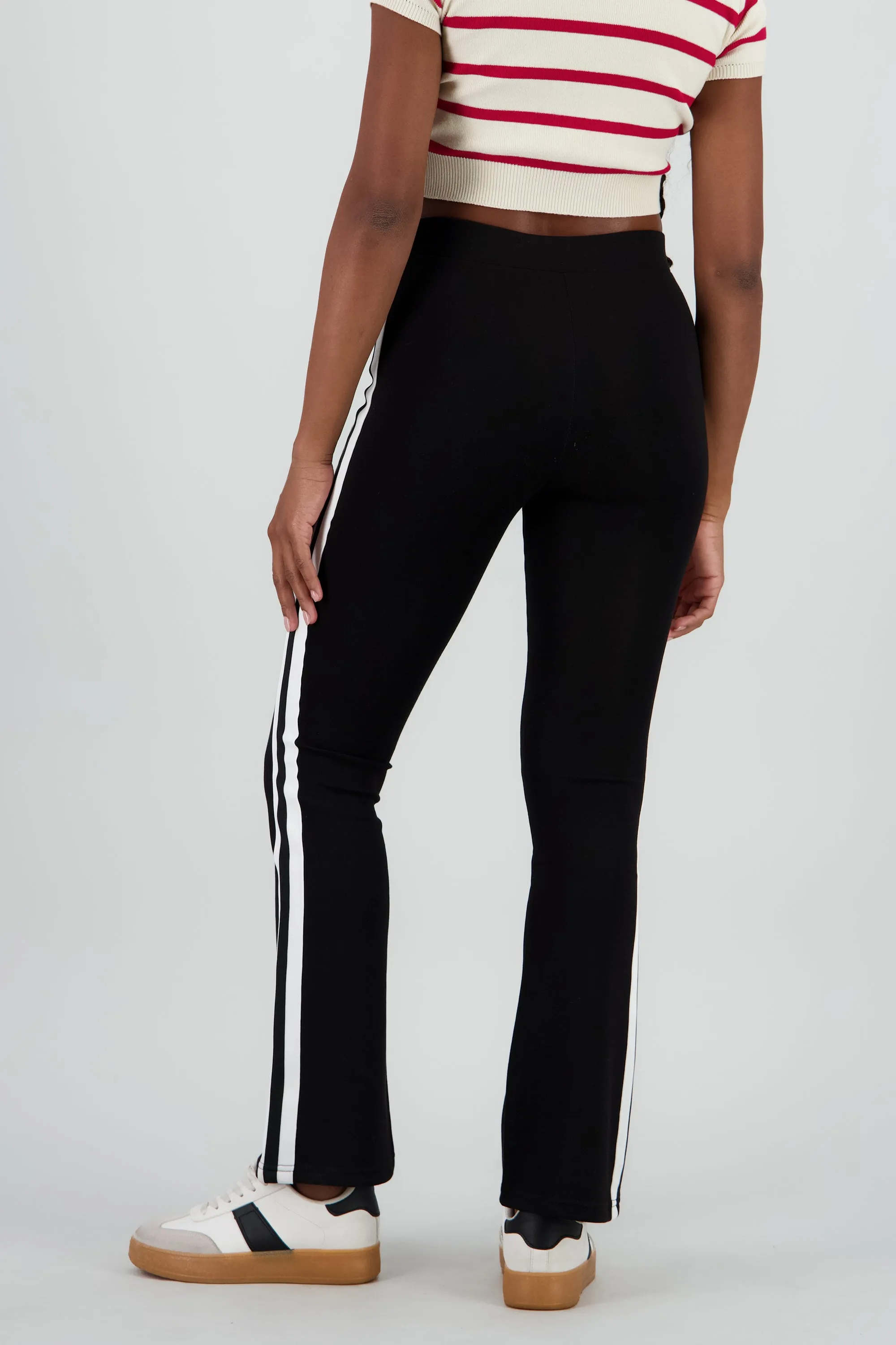 Pantalones suaves flare con lineas sold by Shasa product image thumbnail 4