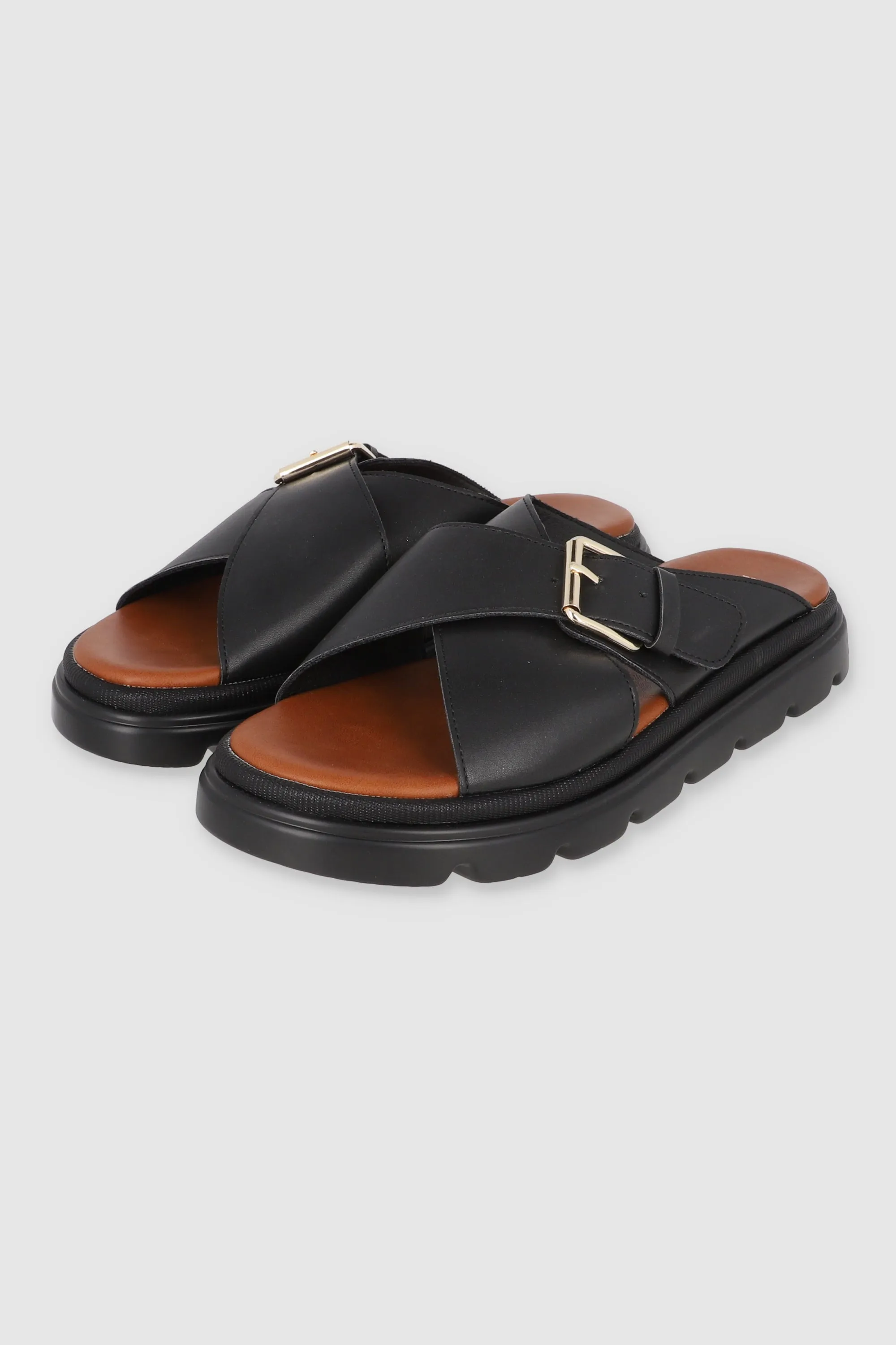 Sandalia suela dentada tiras cruzadas hebilla sold by Shasa product image thumbnail 3