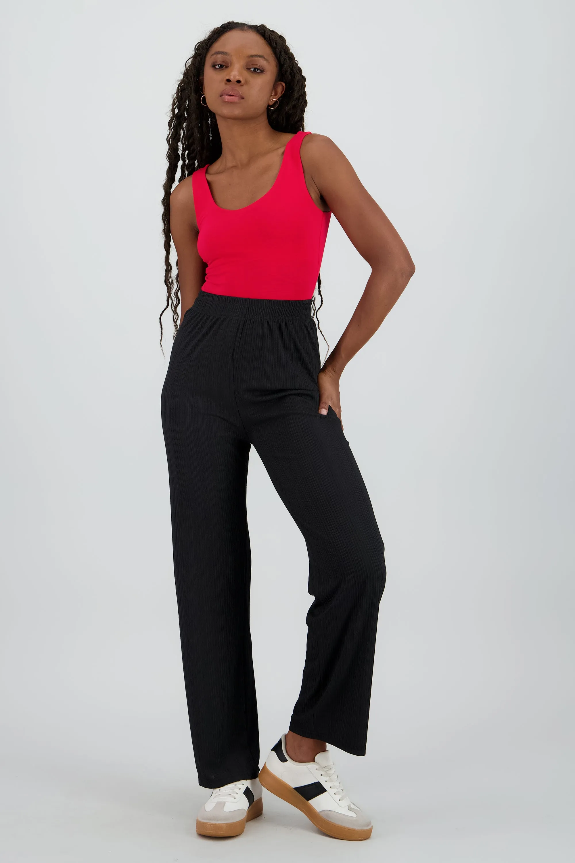 Pantalon amplio rib liso sold by Shasa