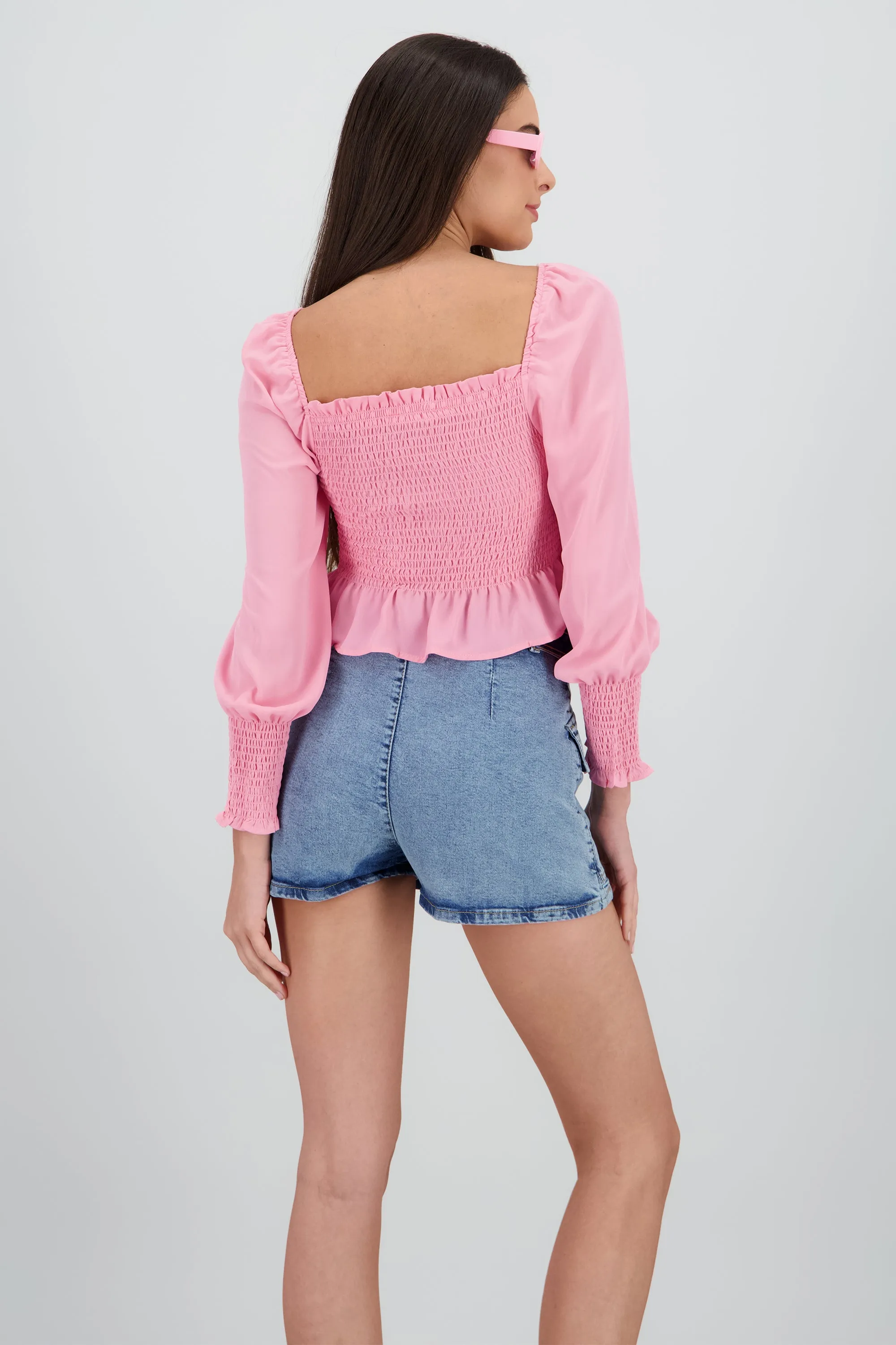 Top manga larga abullonada detalle smock sold by Shasa product image thumbnail 4