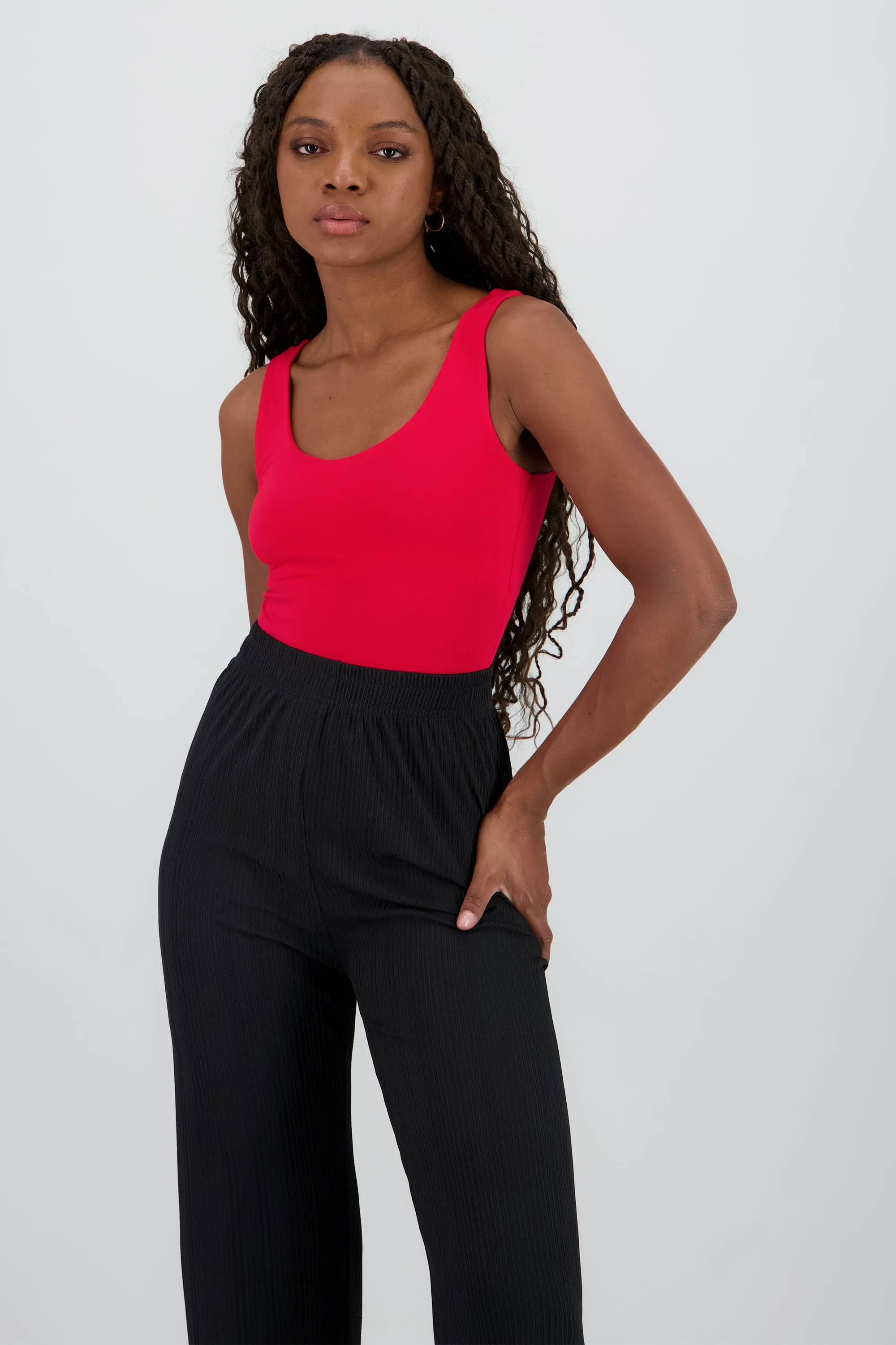 Body liso tirantes escote redondo sold by Shasa