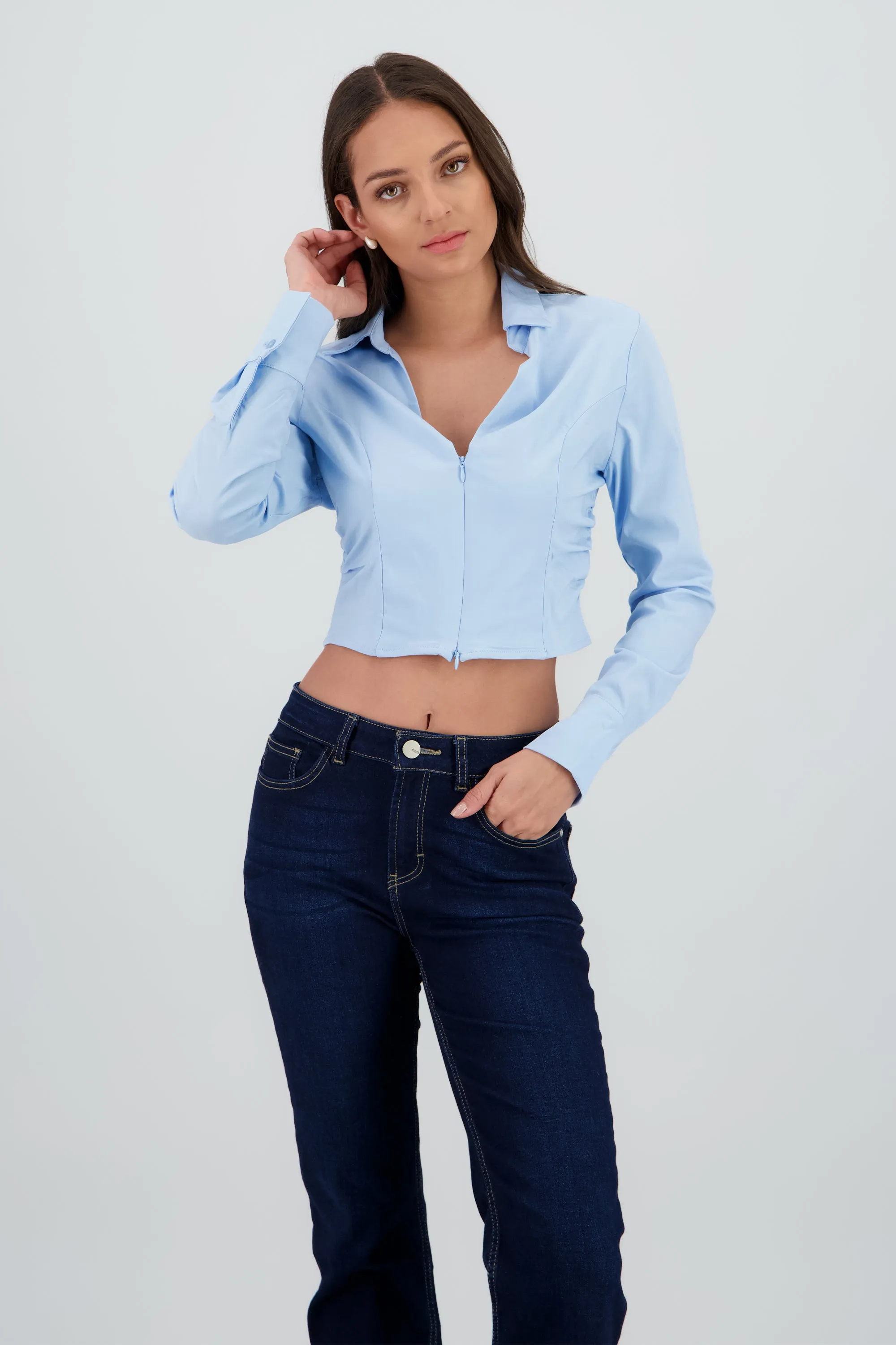 Camisa corta con pinzas liso sold by Shasa