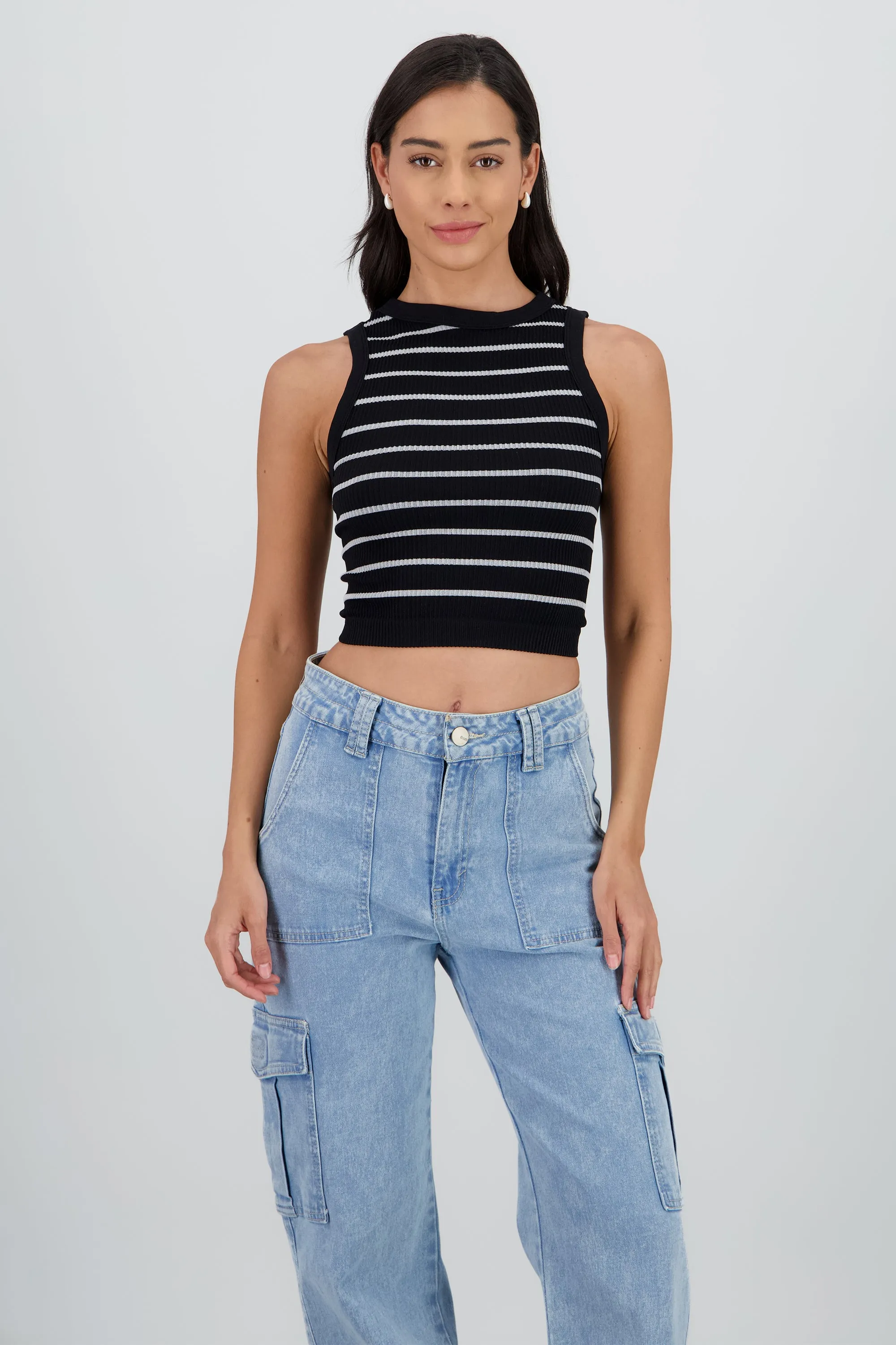 Top cuello redondo rayas seamless sold by Shasa