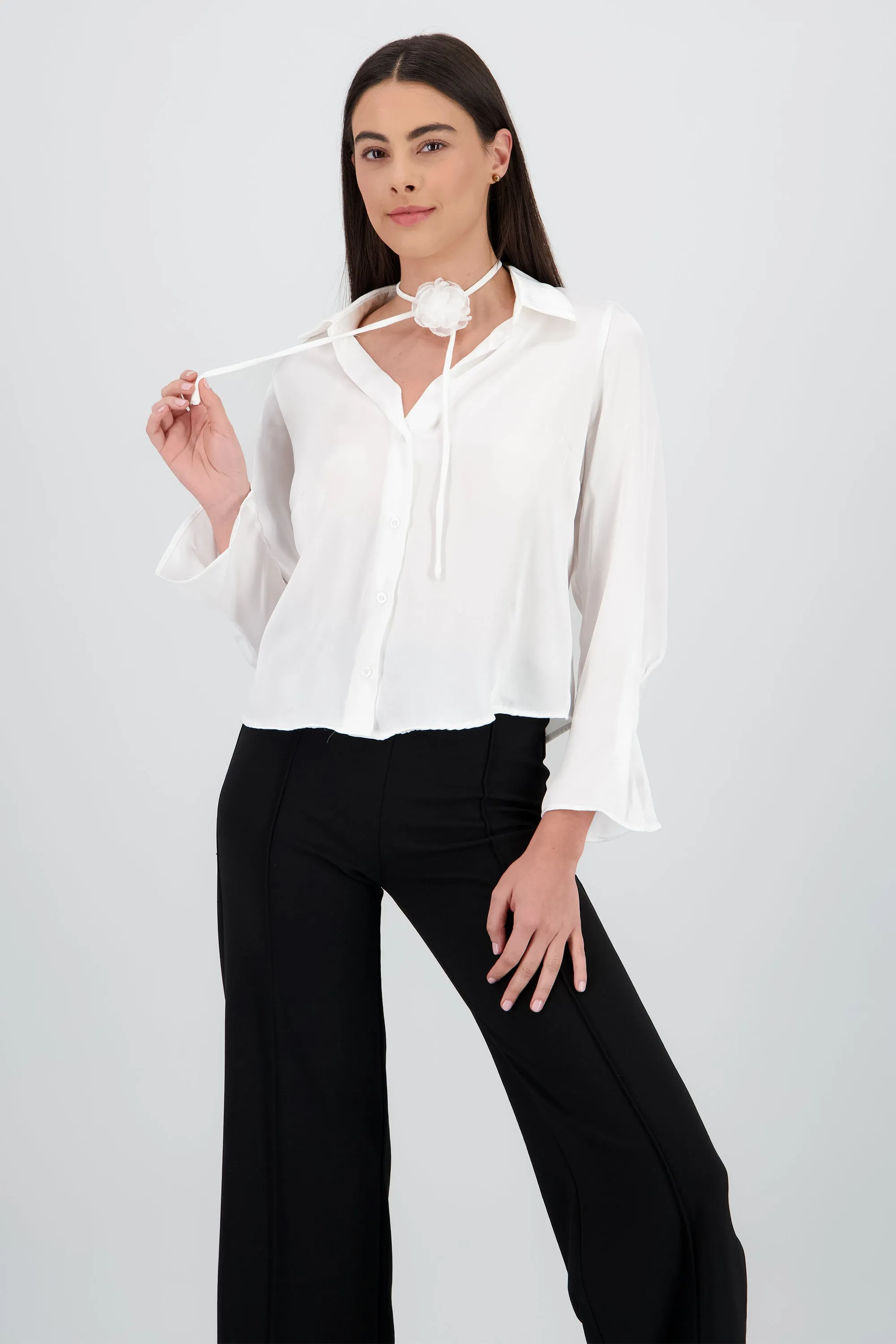 Camisa lisa satin con bufanda de flor sold by Shasa product image thumbnail 2