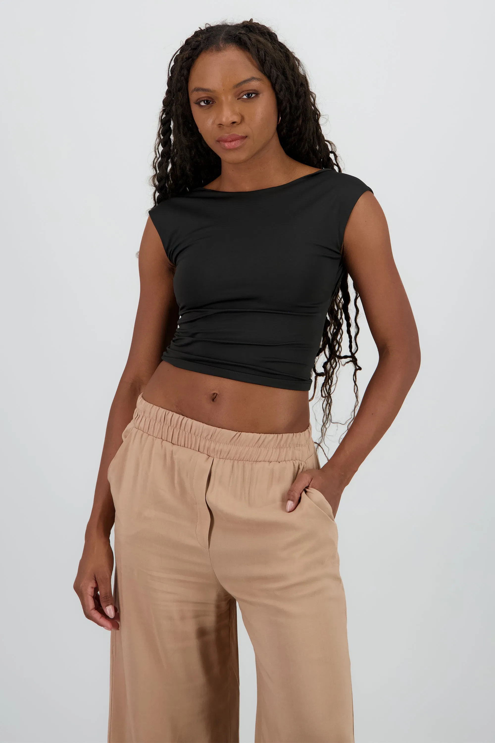 Top manga corta escote espalda sold by Shasa