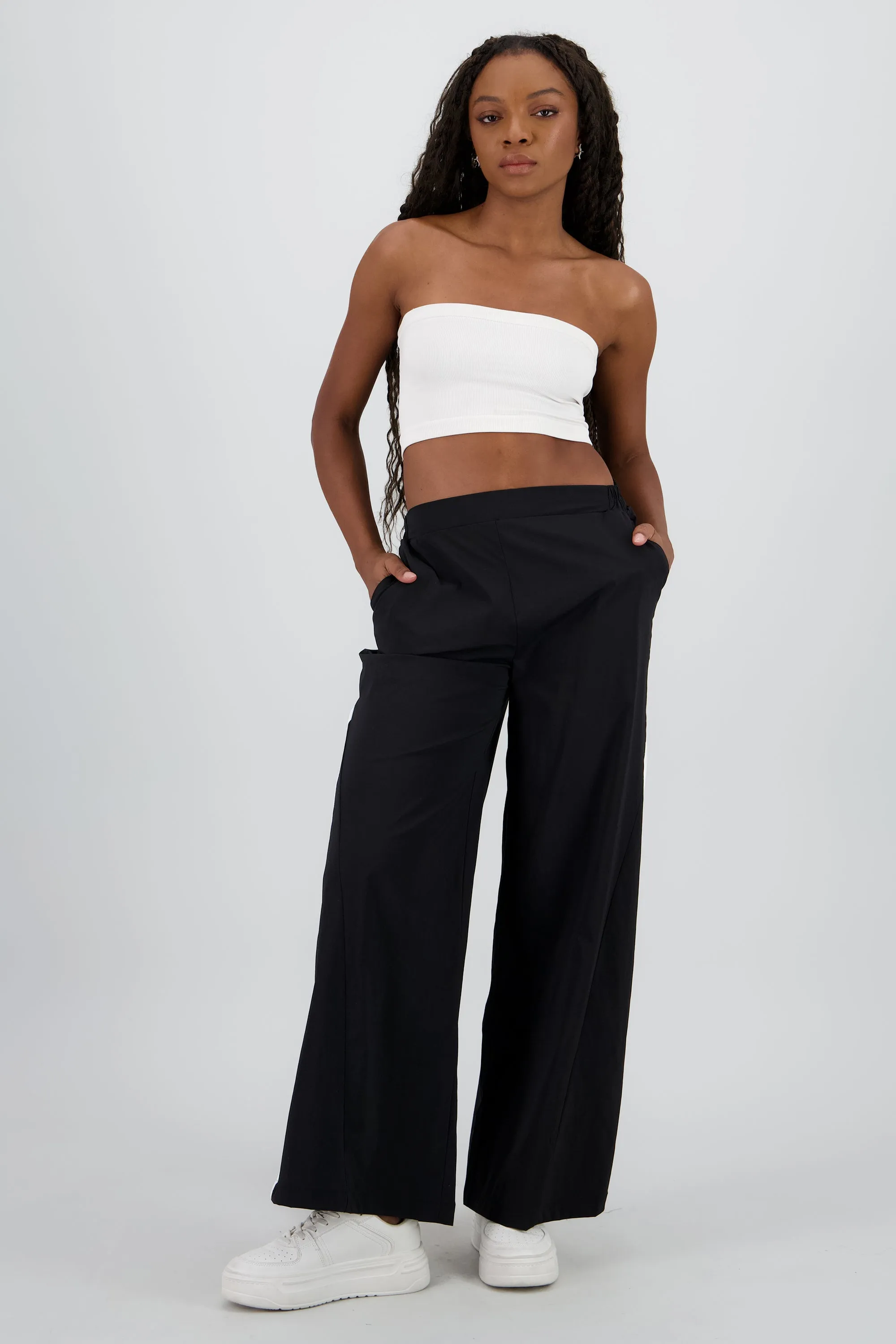 Pantalon amplio detalle franjas contraste sold by Shasa