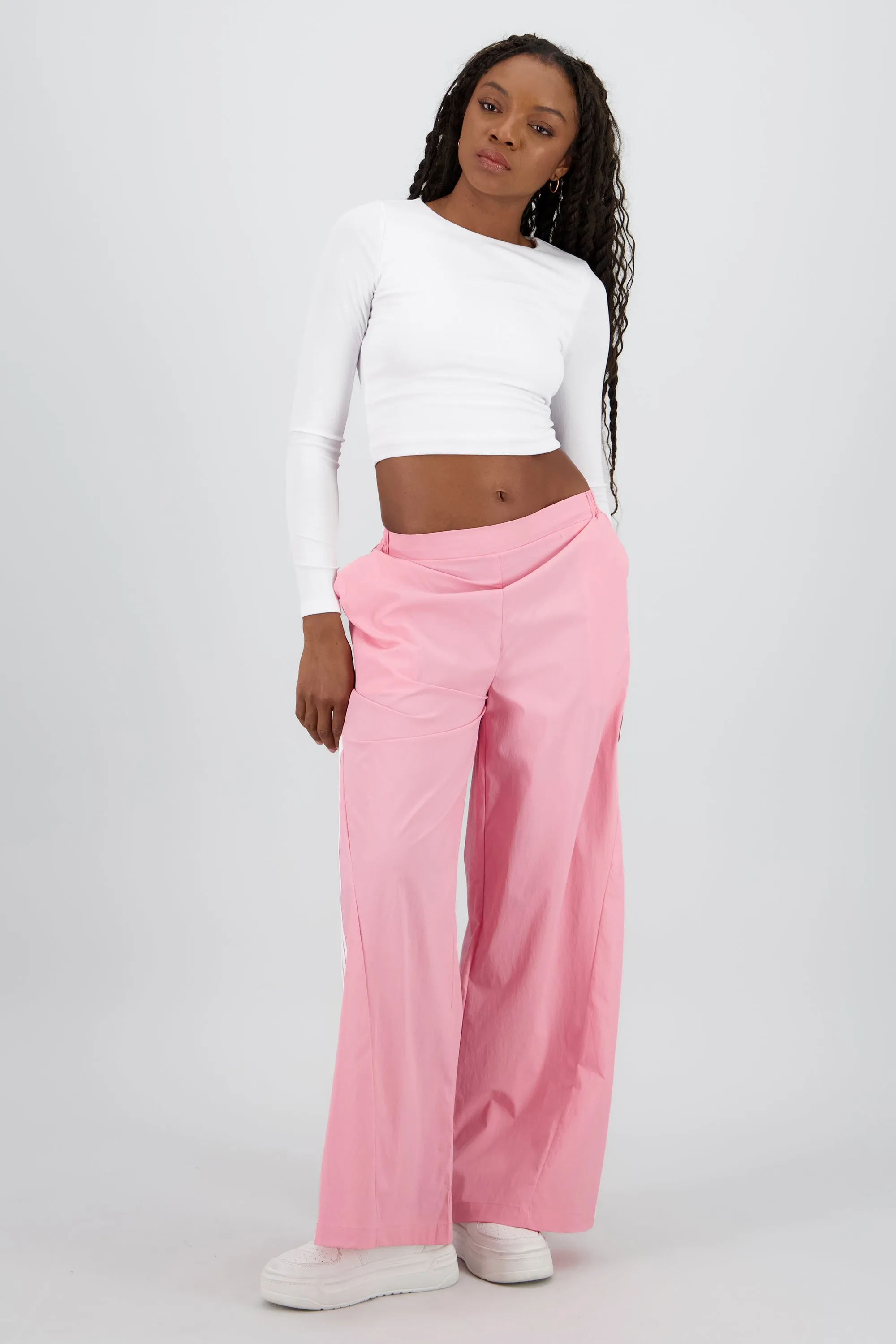 Pantalon amplio detalle franjas contraste sold by Shasa