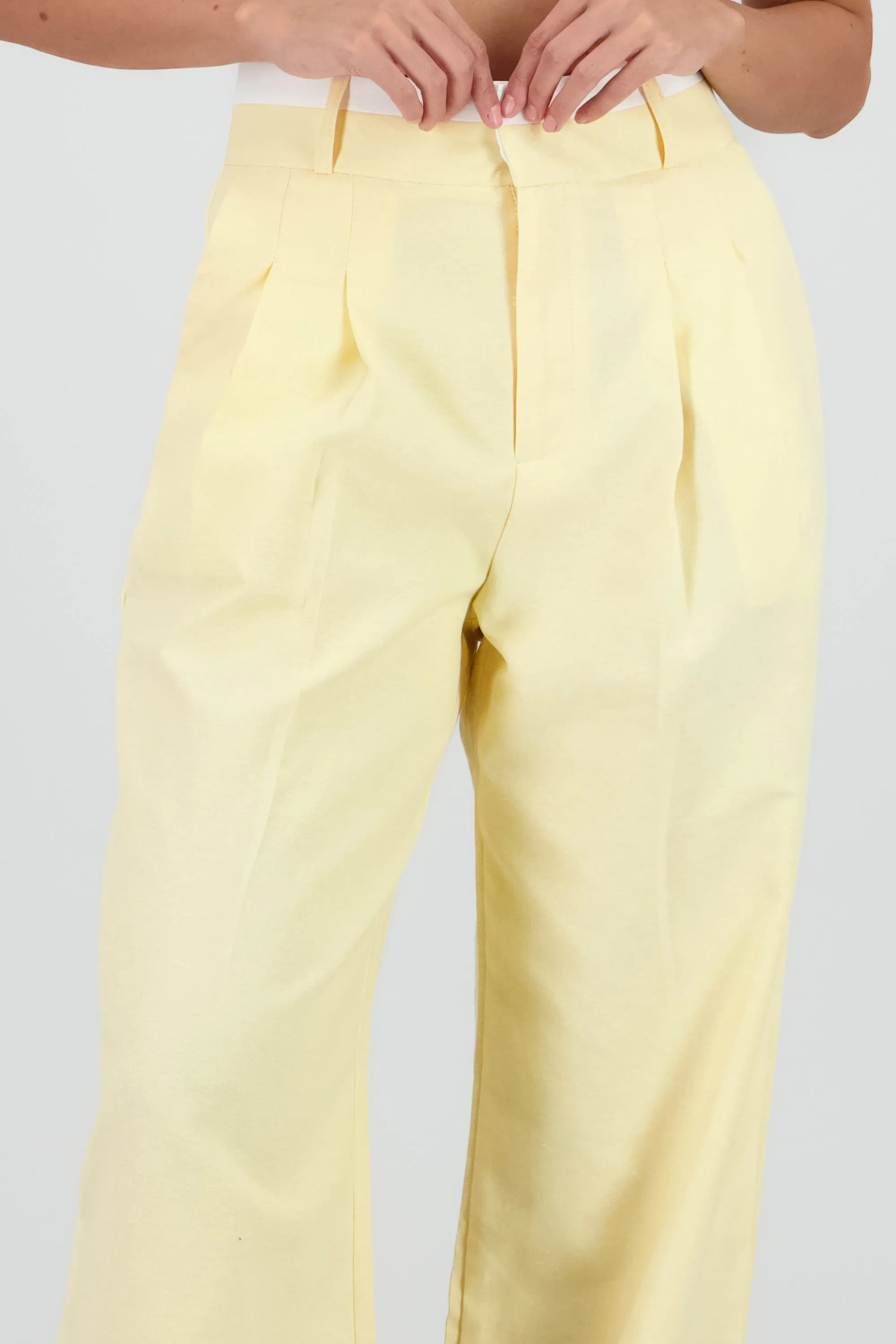 Pantalon recto detalle contraste pretina sold by Shasa product image thumbnail 5