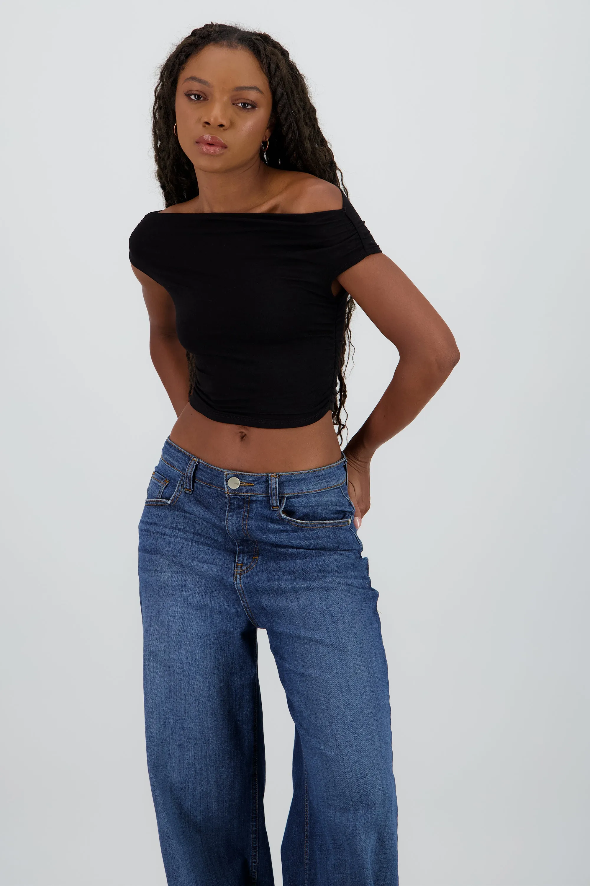 Top off shoulder plisado liso sold by Shasa