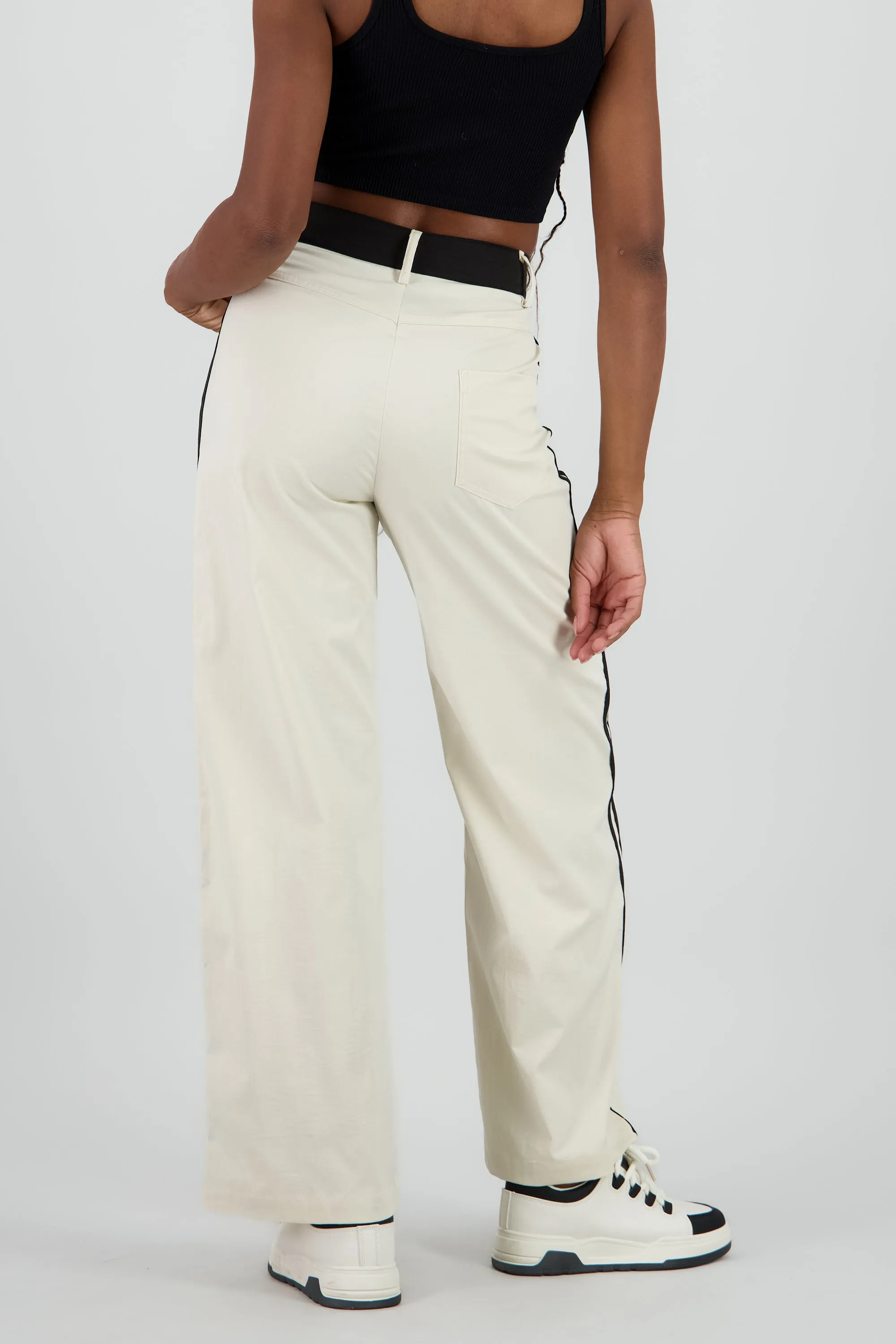 Pantalon fluido detalle contraste franja sold by Shasa product image thumbnail 4
