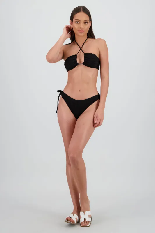 Bikini halter cruzado textura lineas sold by Shasa