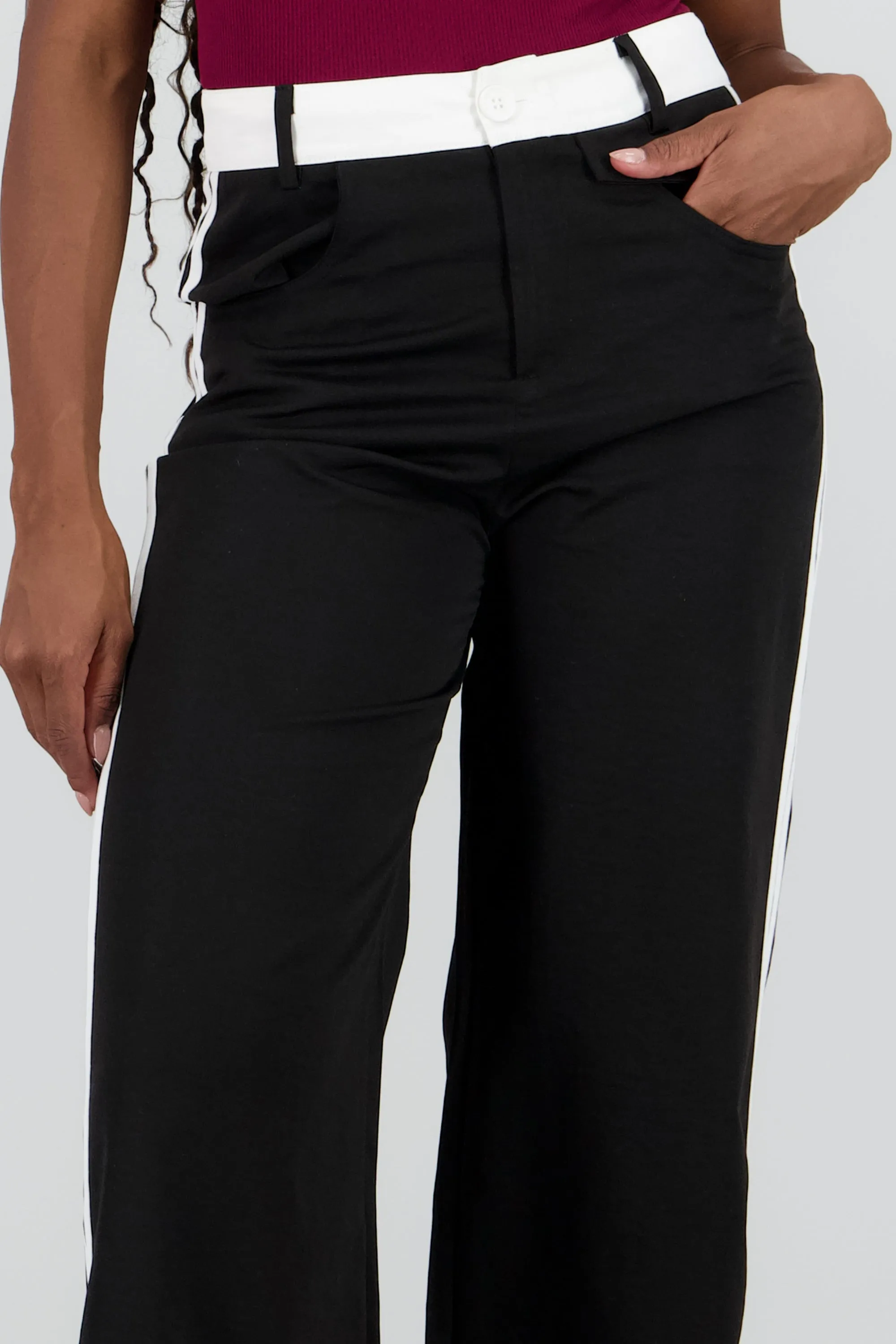 Pantalon fluido detalle contraste franja sold by Shasa product image thumbnail 5