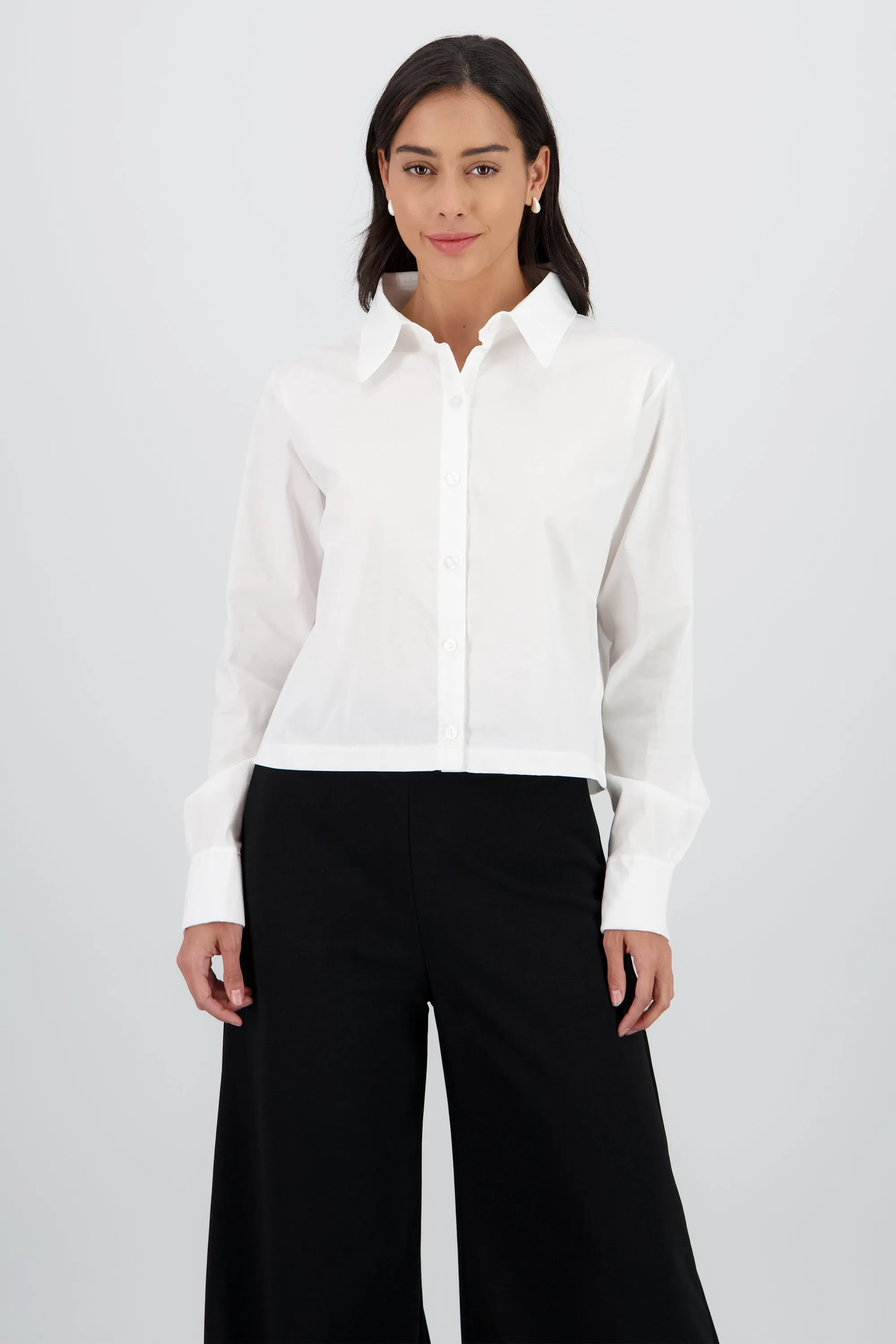 Camisa lisa sold by Shasa