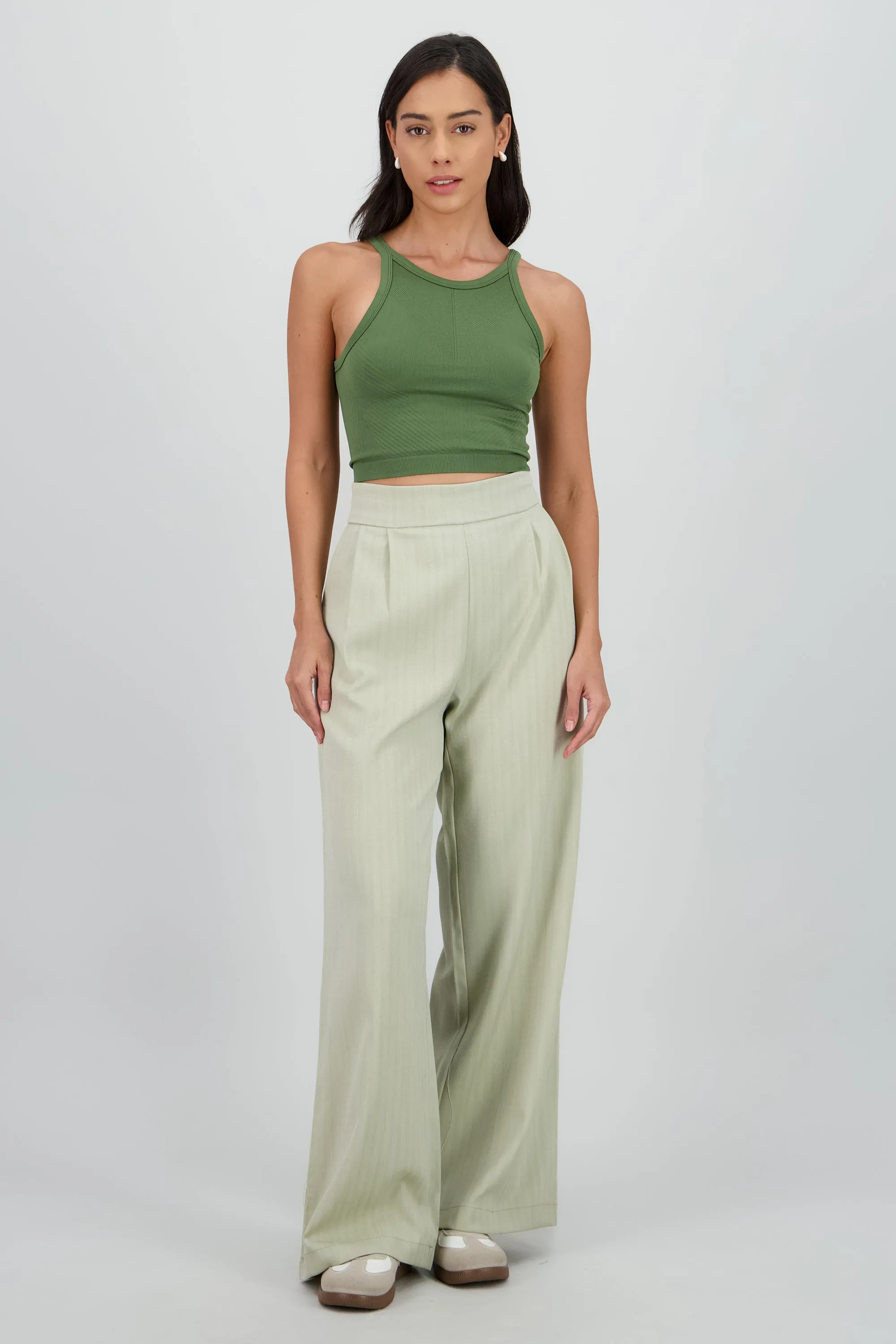 Pantalon amplio detalle bolsas pretina sold by Shasa