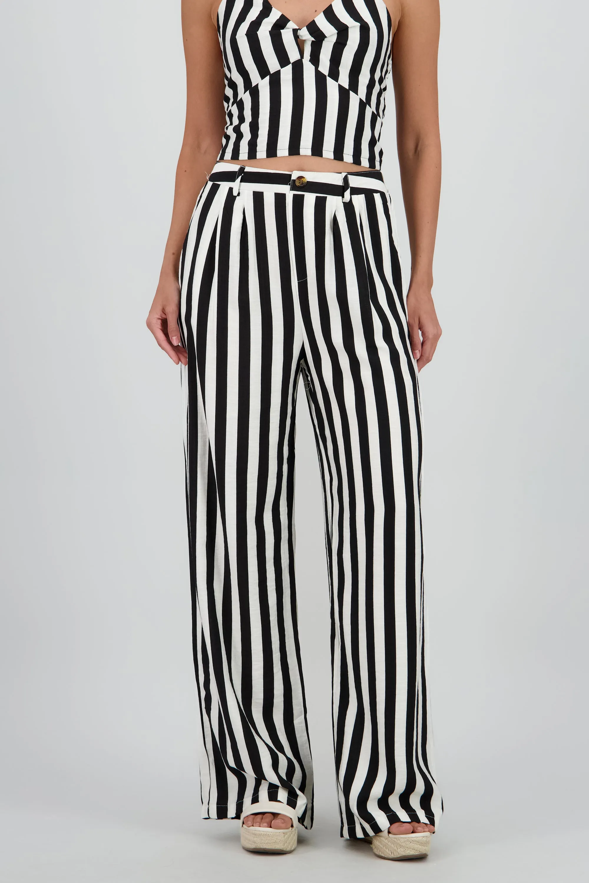 Pantalon amplio rayas detalle boton sold by Shasa product image thumbnail 2