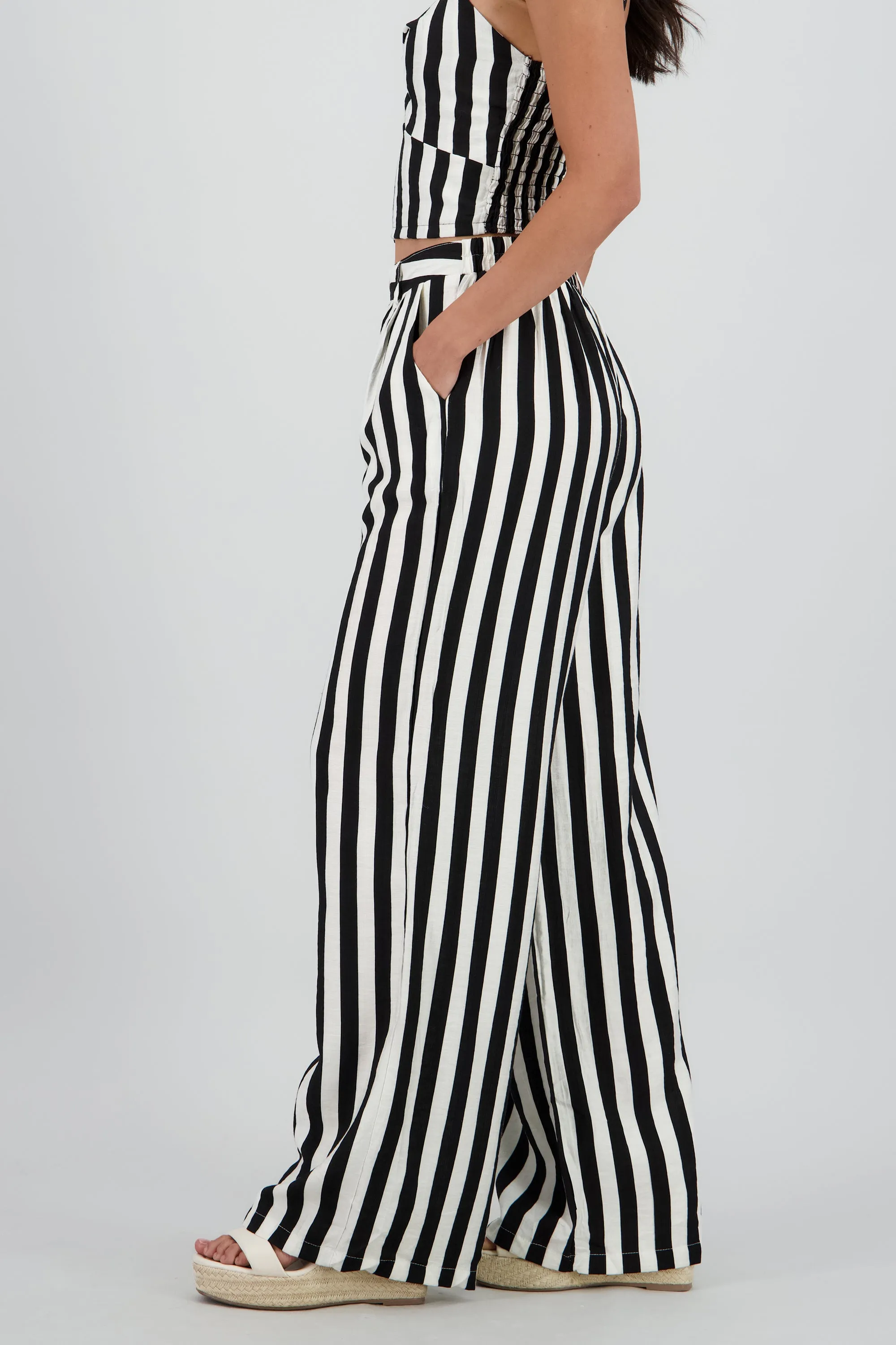 Pantalon amplio rayas detalle boton sold by Shasa product image thumbnail 3