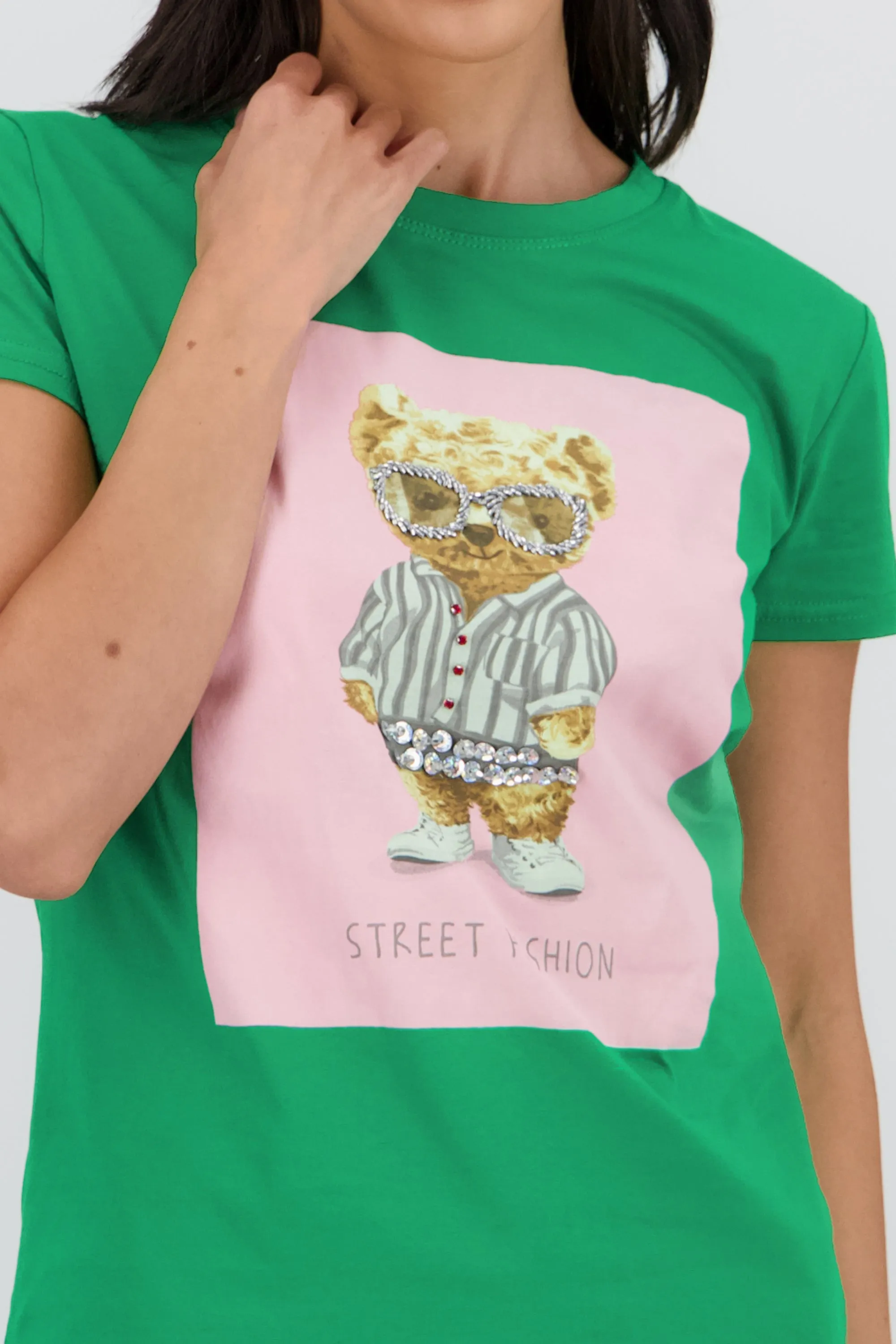 T-shirt oso detalle aplicacion sold by Shasa product image thumbnail 5