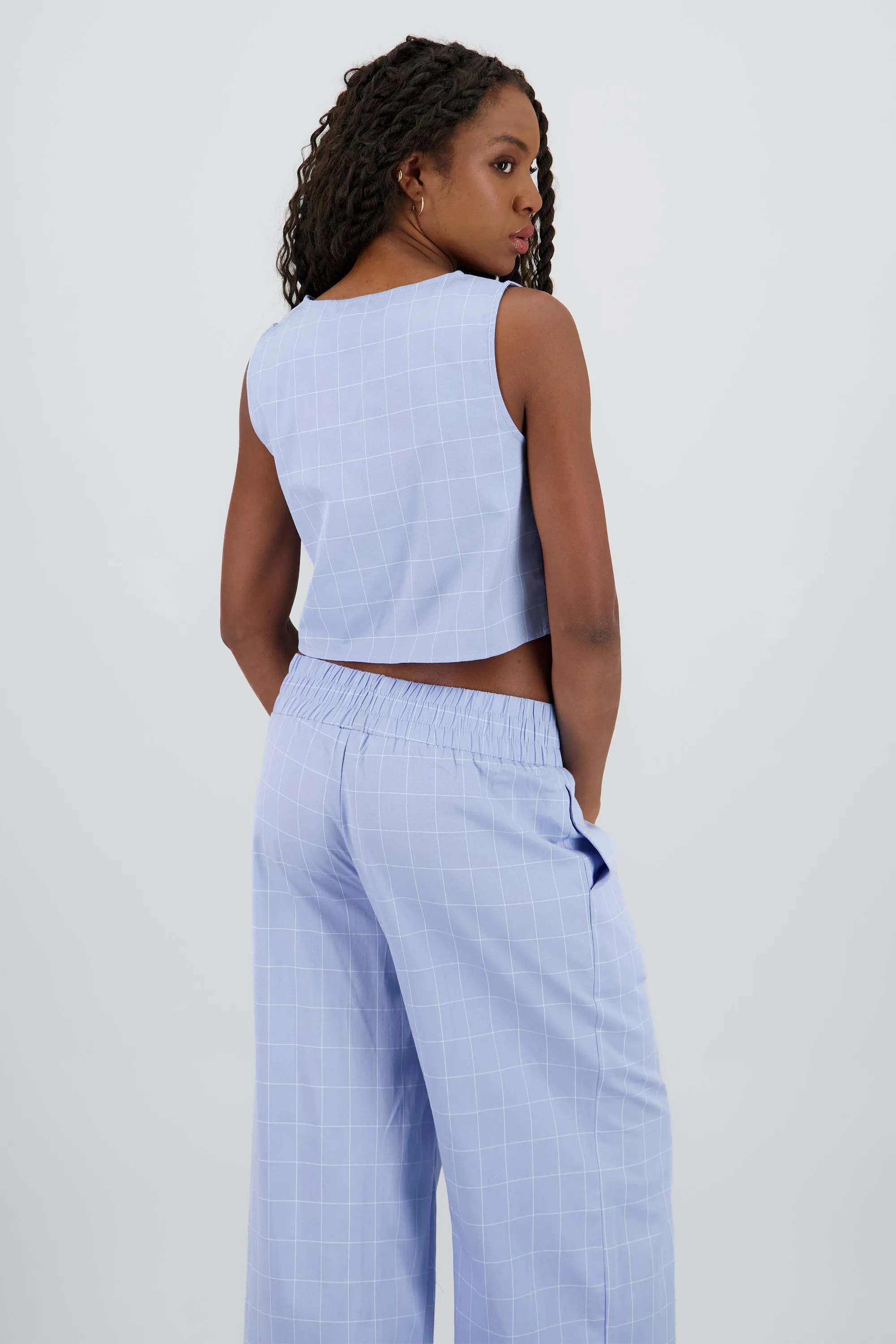 Chaleco cuello v detalle moños sold by Shasa product image thumbnail 4