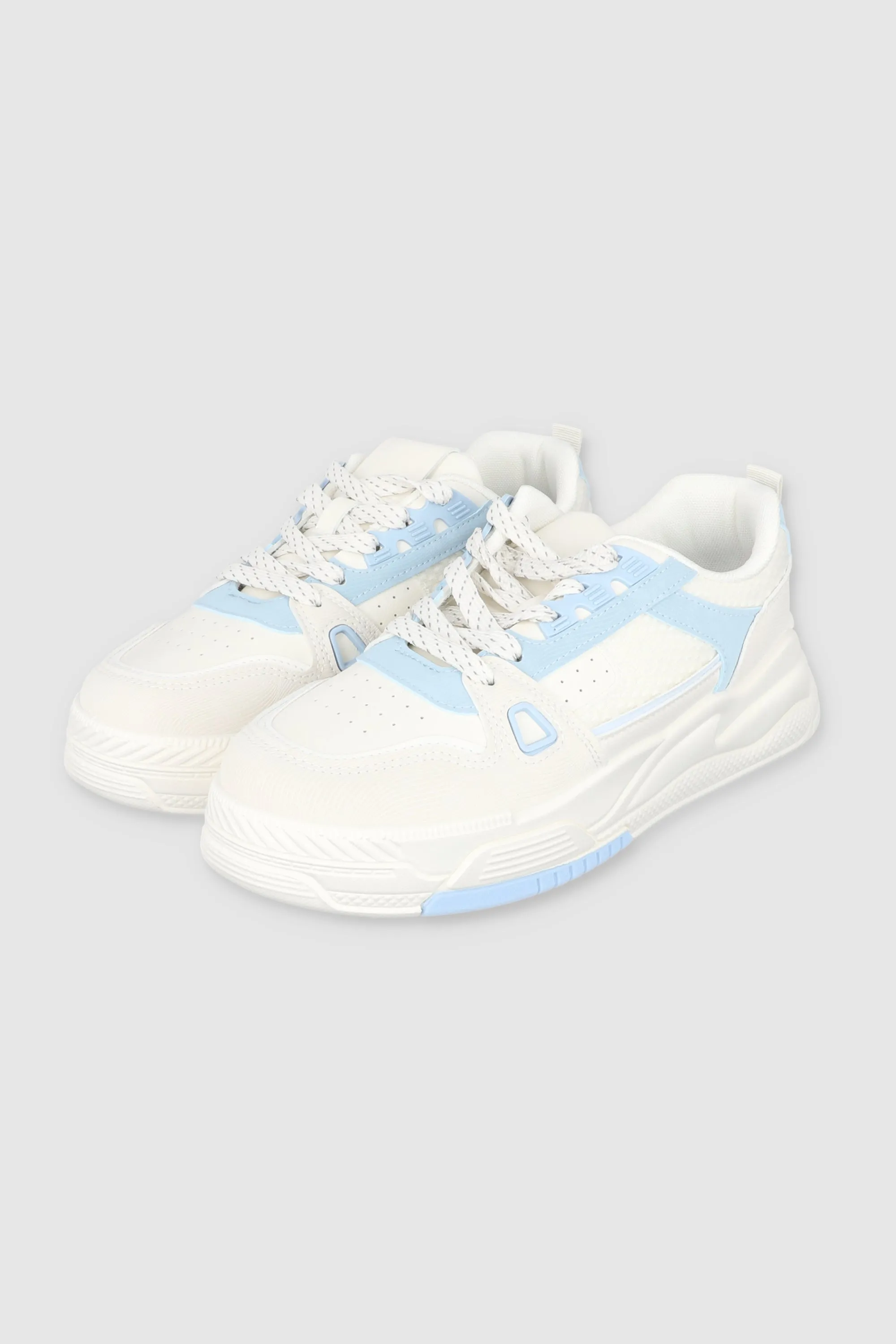 Tenis Perforados Contrastes sold by Shasa