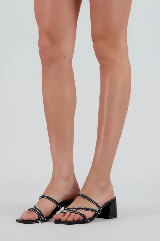 Tacon mula tiras borde brillos sold by Shasa