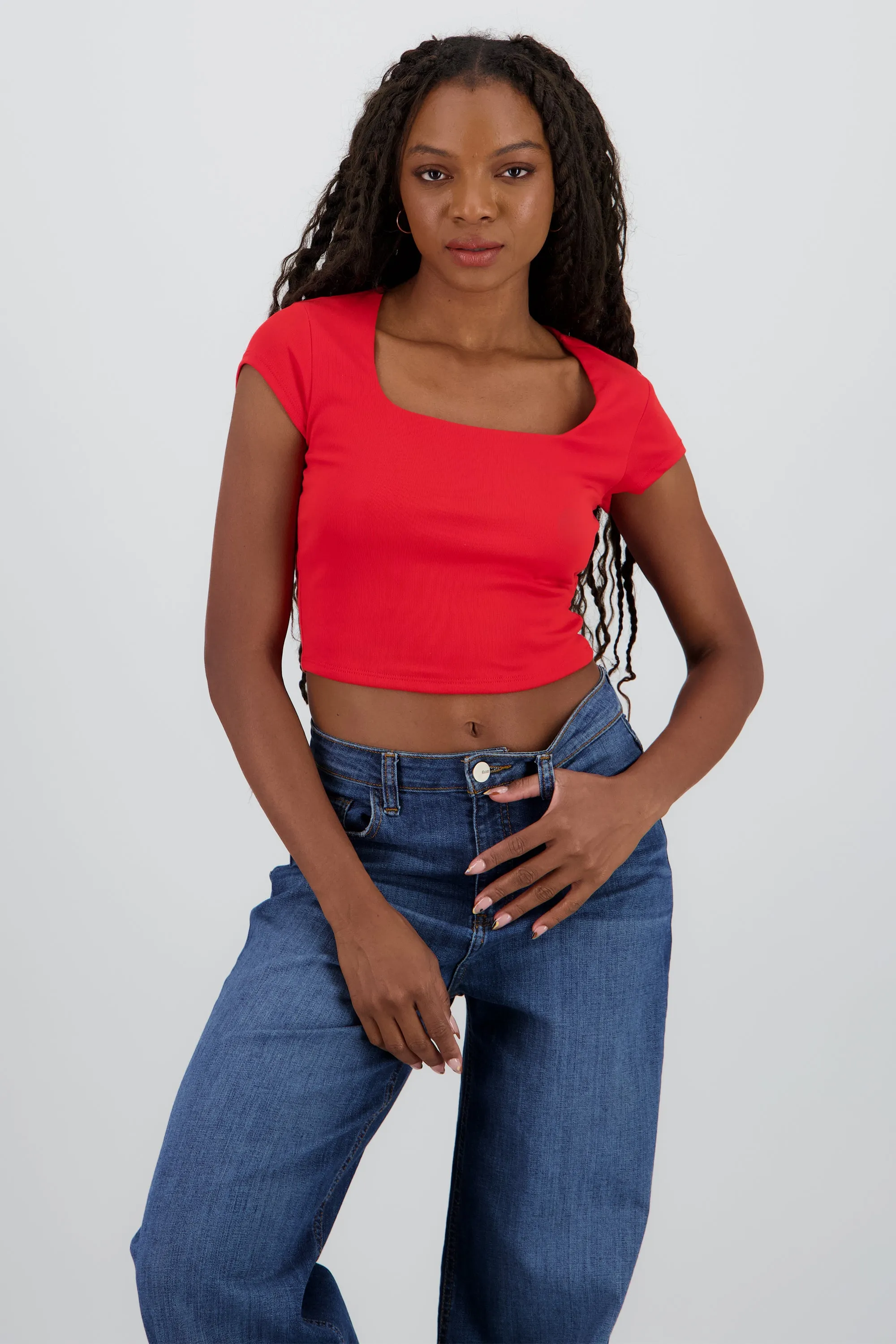 Top escote cuadrado manga corta sold by Shasa