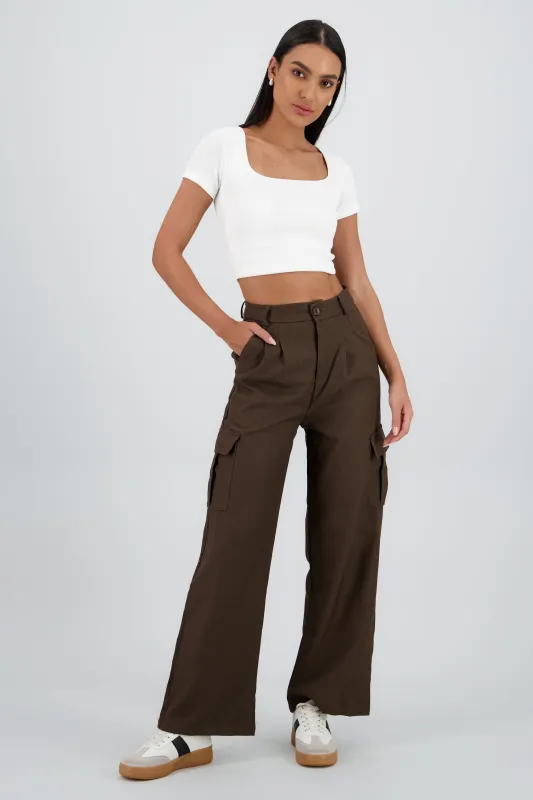 Pantalon liso recto detalle bolsas sold by Shasa