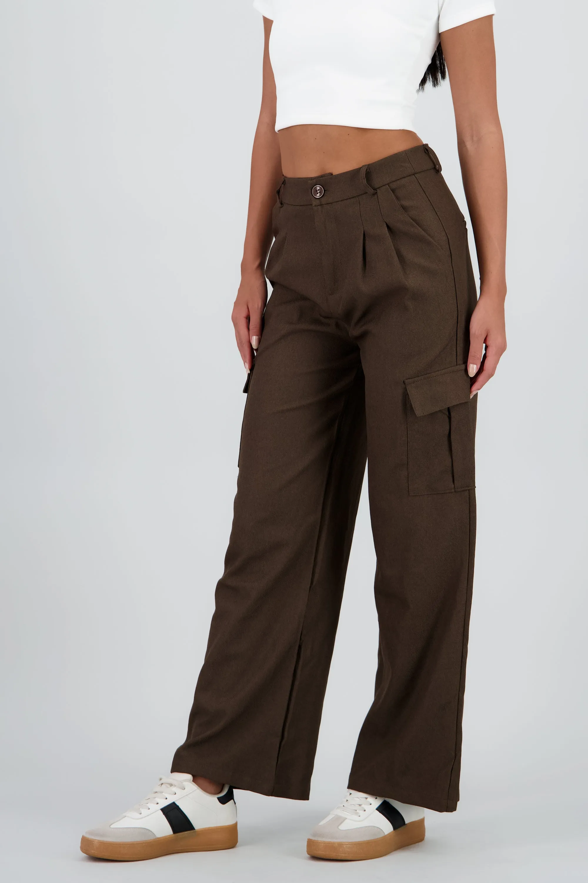 Pantalon liso recto detalle bolsas sold by Shasa product image thumbnail 3