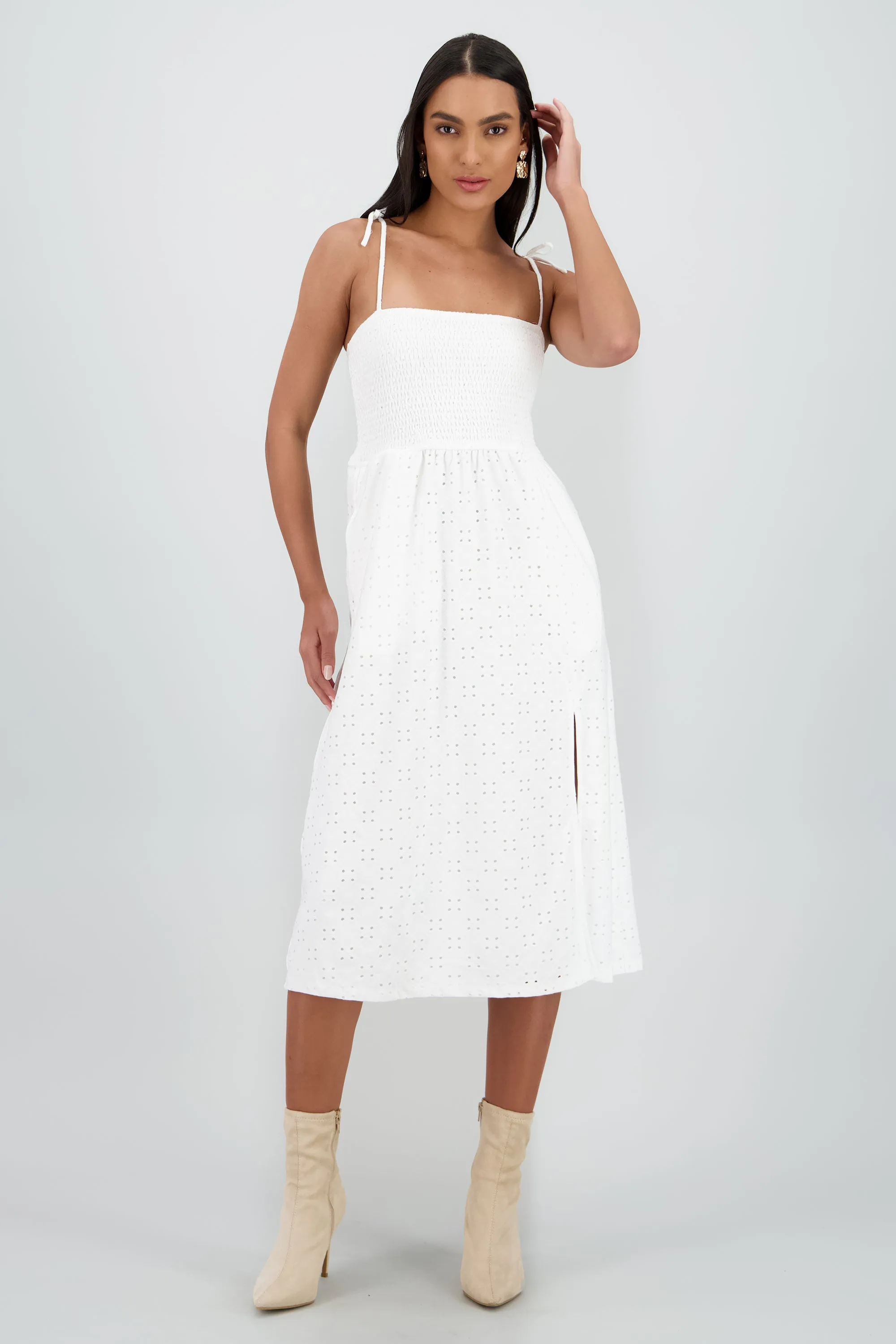 Vestido midi con smock sold by Shasa