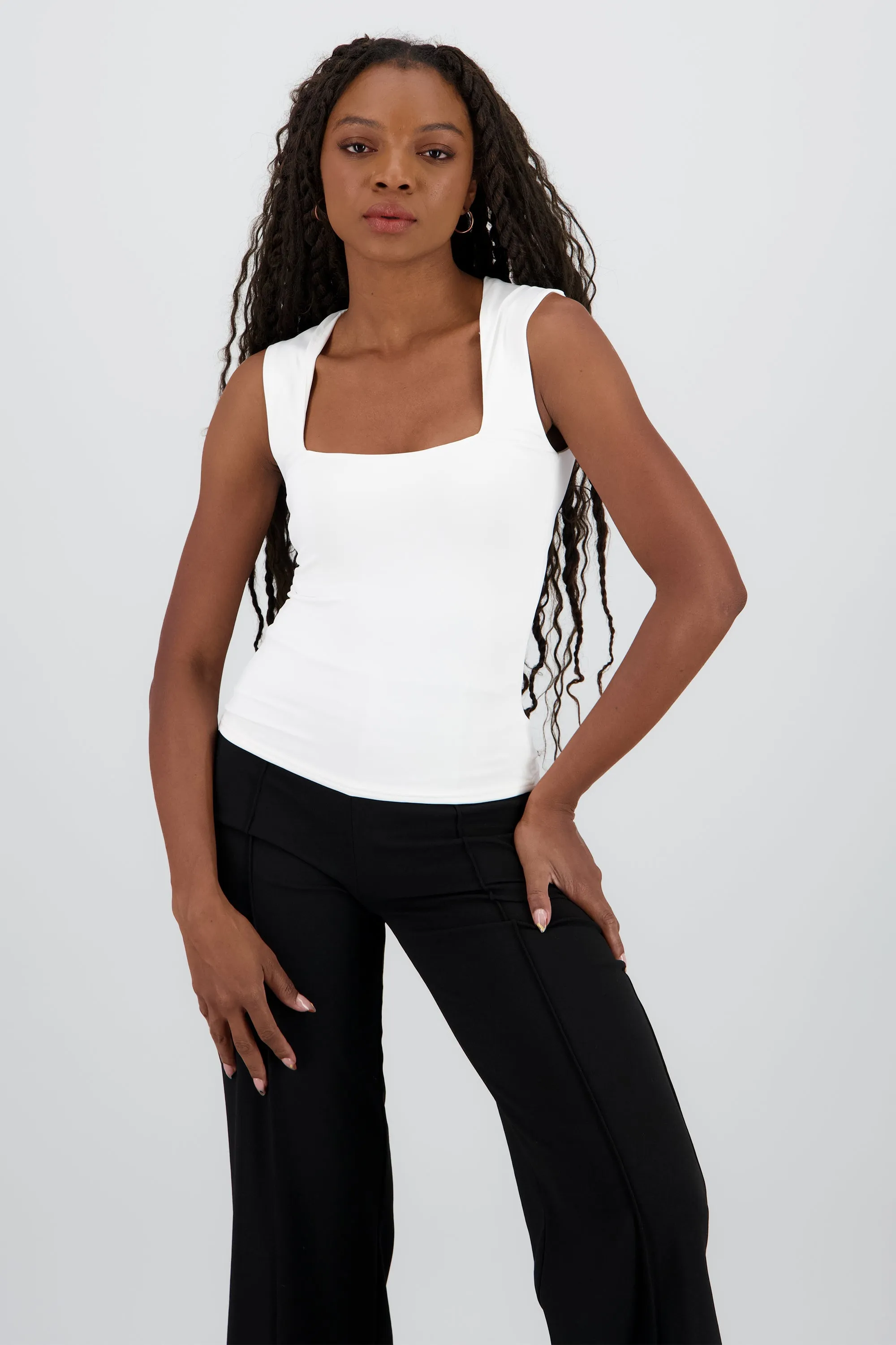 Top escote cuadrado sin mangas sold by Shasa product image thumbnail 2