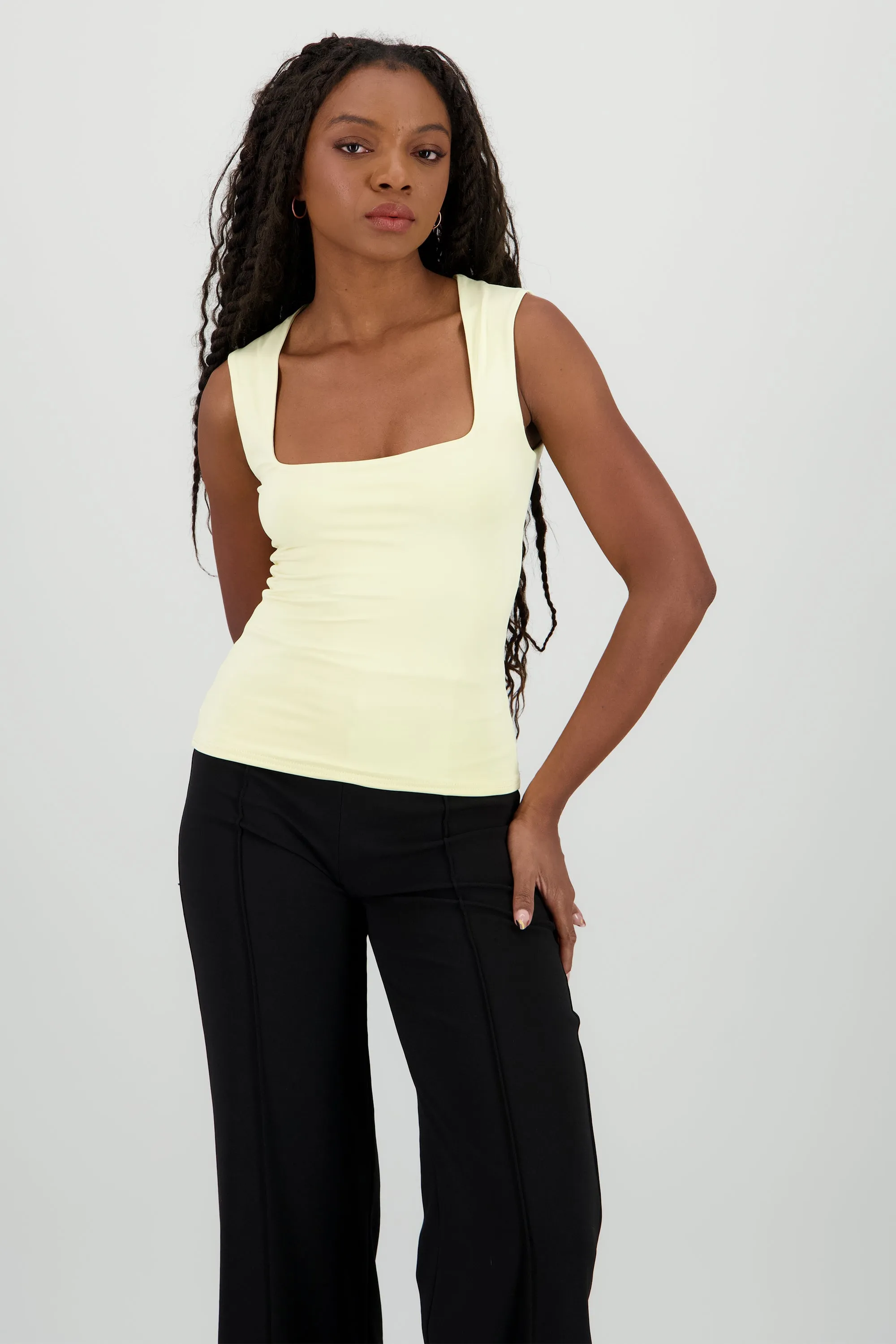 Top escote cuadrado sin mangas sold by Shasa product image thumbnail 2