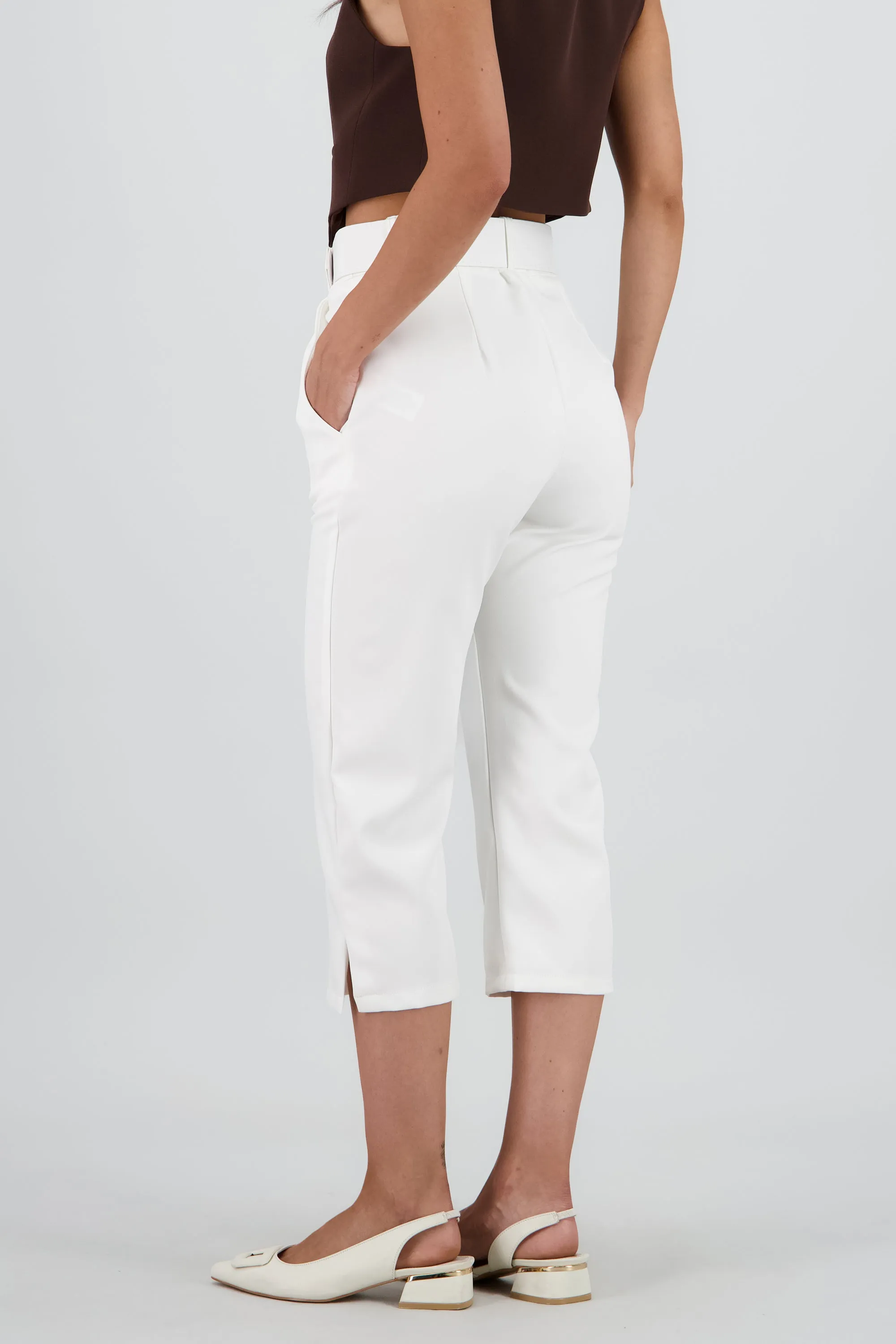 Pantalón capri cinturón sold by Shasa product image thumbnail 4