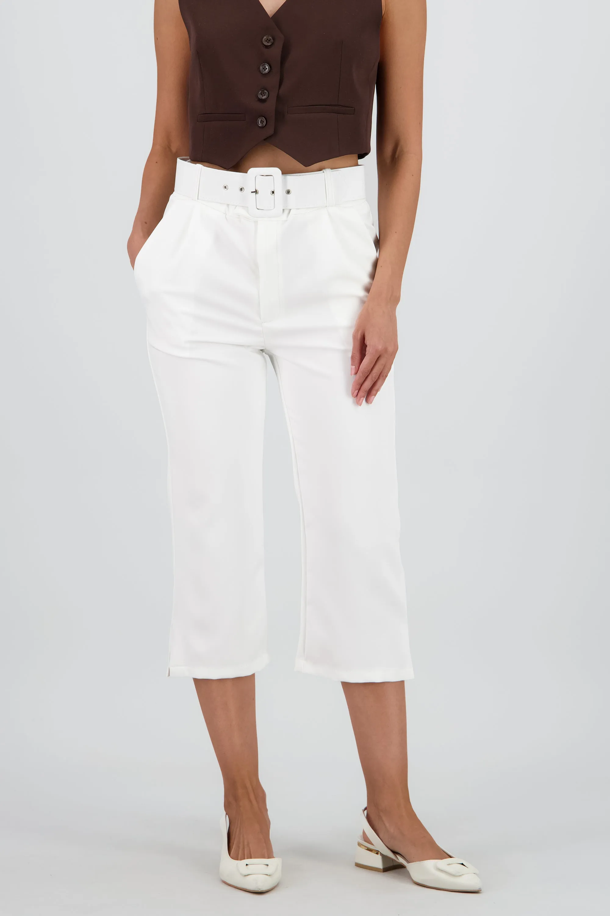 Pantalón capri cinturón sold by Shasa product image thumbnail 2