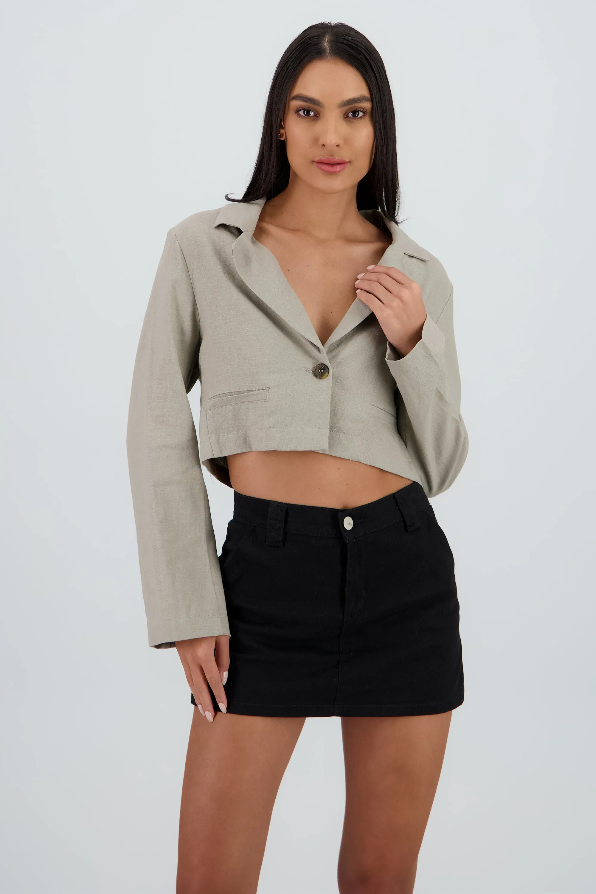 Camisa corta manga larga detalle boton sold by Shasa