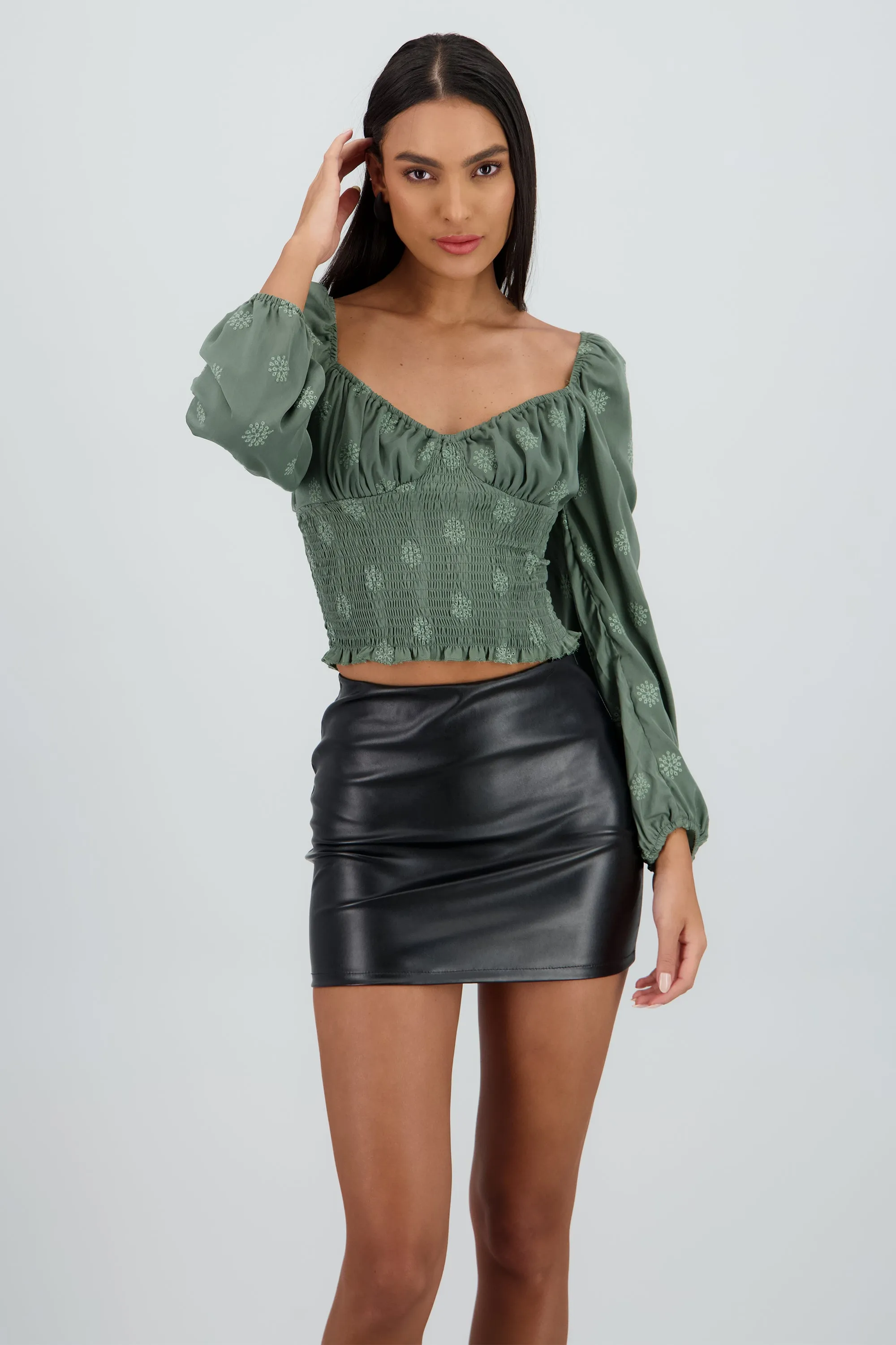 Top manga larga detalle smock sold by Shasa