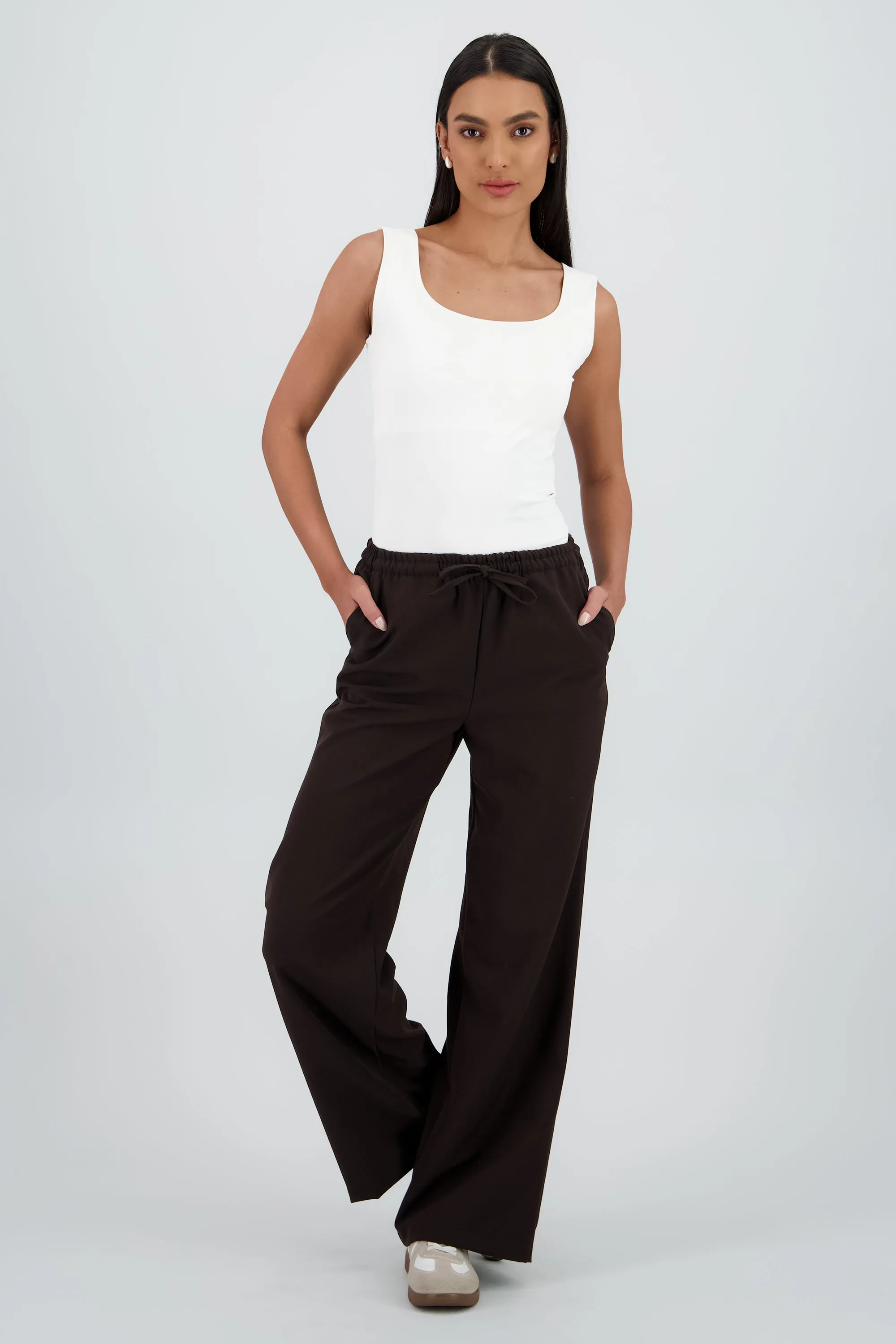 Pantalon resorte liso sold by Shasa