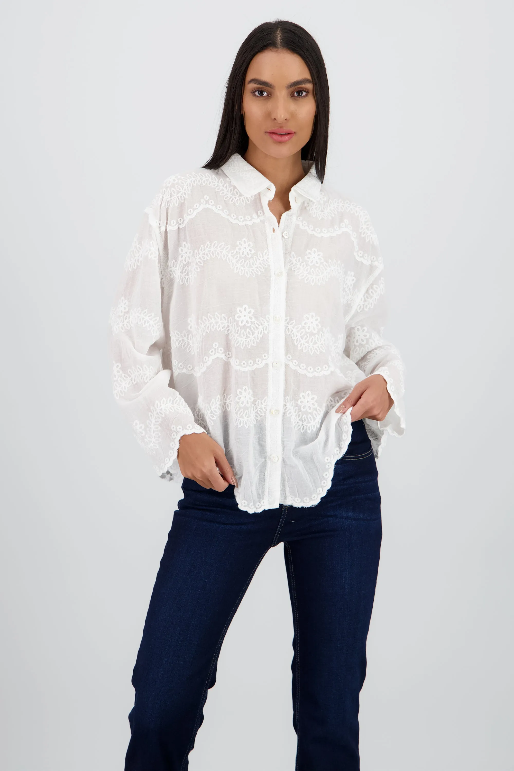 Camisa manga larga detalle cuello bordado botones sold by Shasa product image thumbnail 2