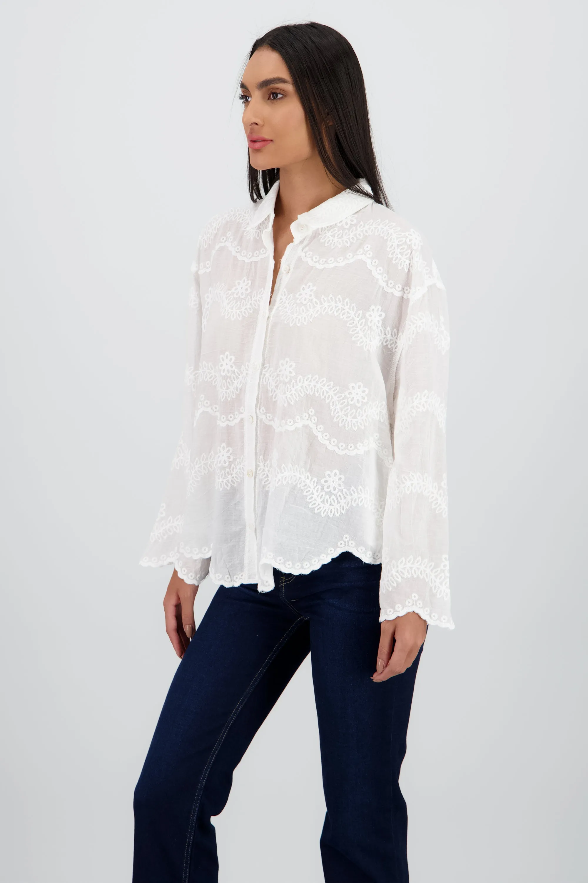 Camisa manga larga detalle cuello bordado botones sold by Shasa product image thumbnail 3