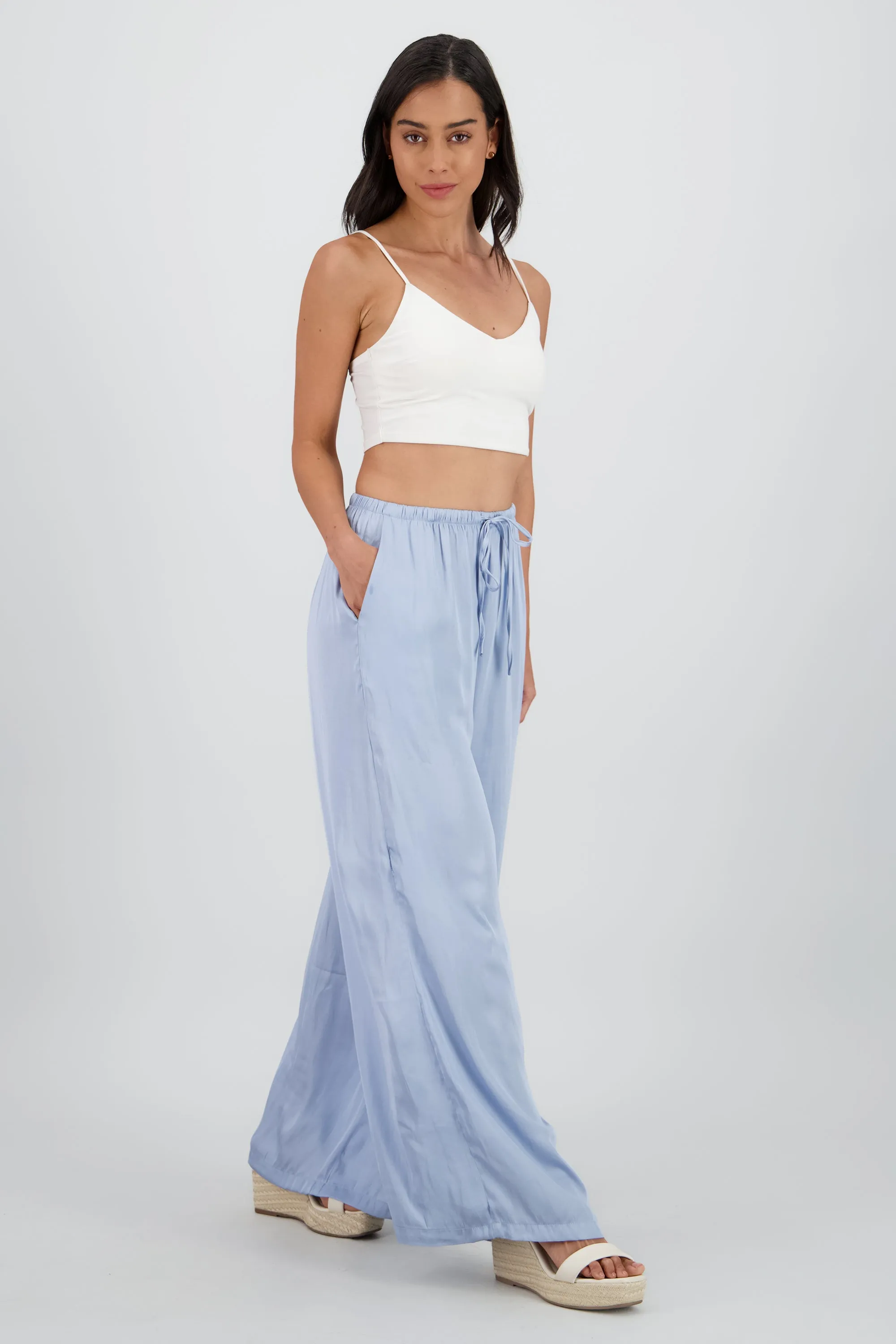 Pantalon fluido detalle jareta sold by Shasa