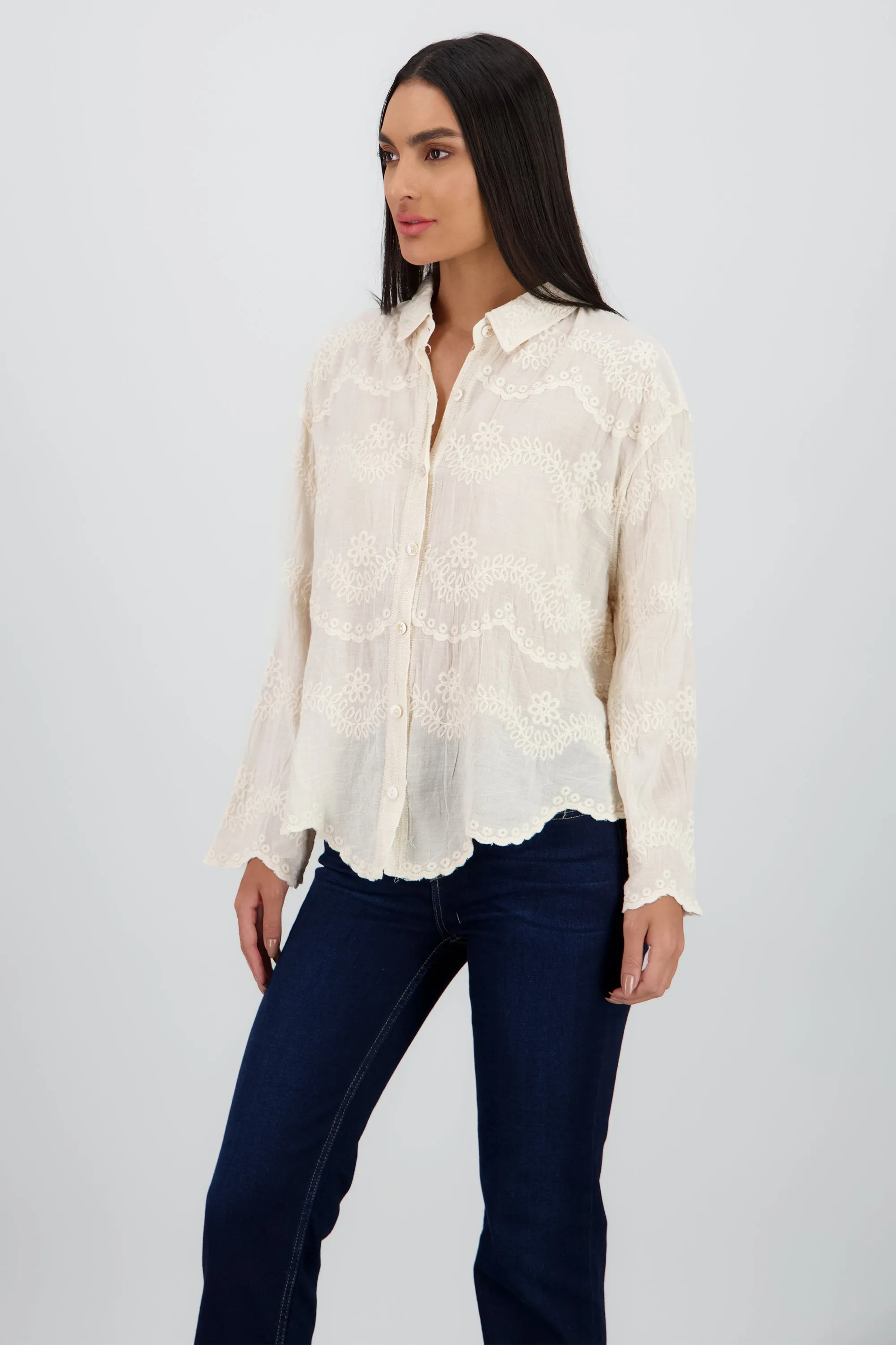 Camisa manga larga detalle cuello bordado botones sold by Shasa product image thumbnail 3