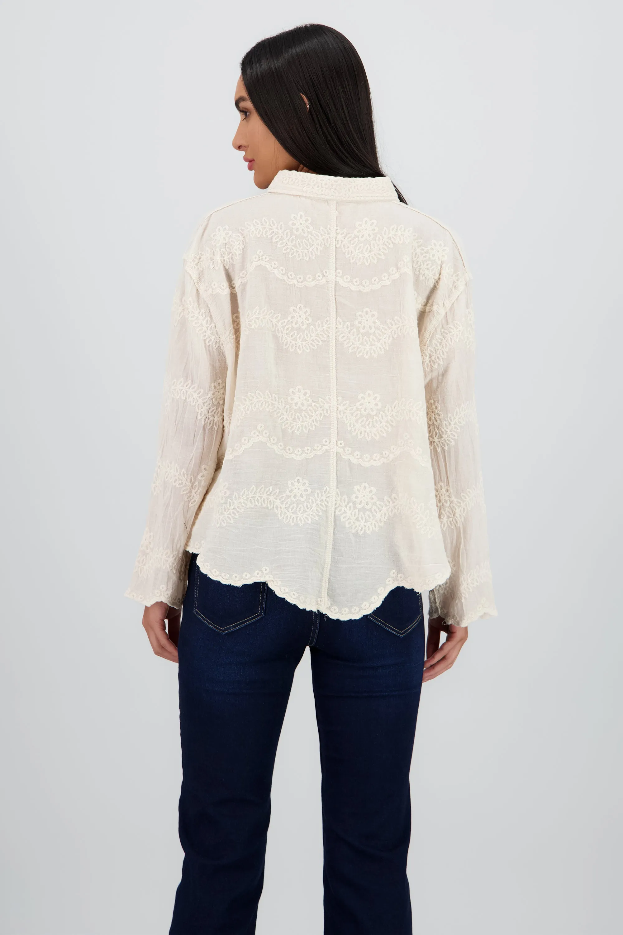 Camisa manga larga detalle cuello bordado botones sold by Shasa product image thumbnail 4