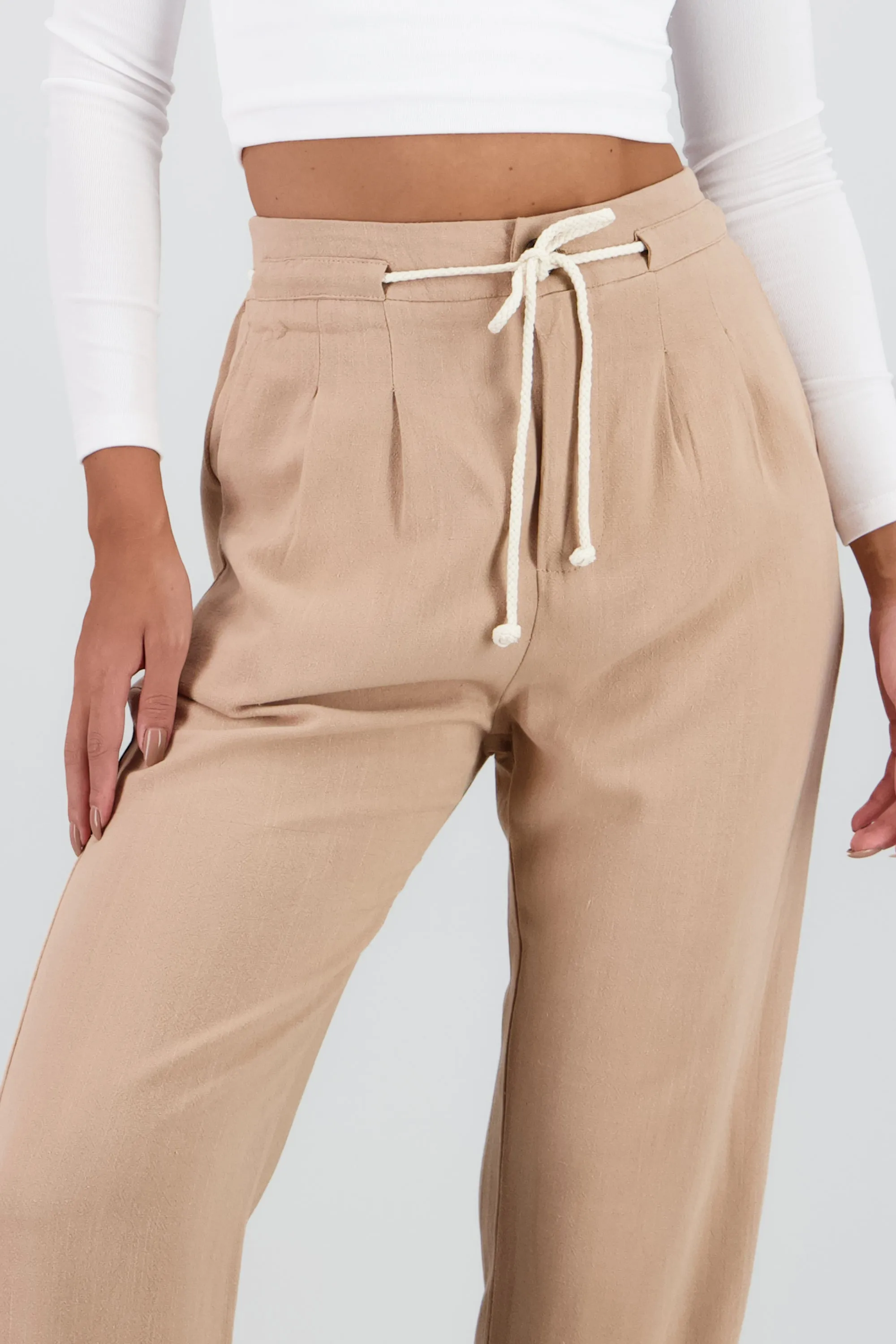 Pantalon recto liso detalle cinturon sold by Shasa product image thumbnail 5